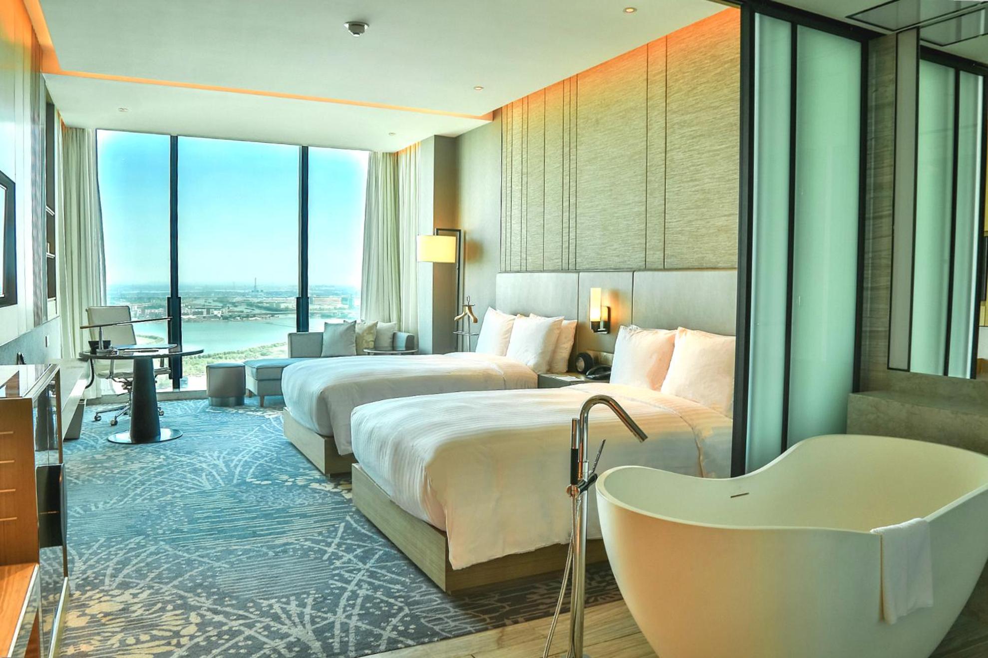 Executive Double or Twin Room with Lake View 