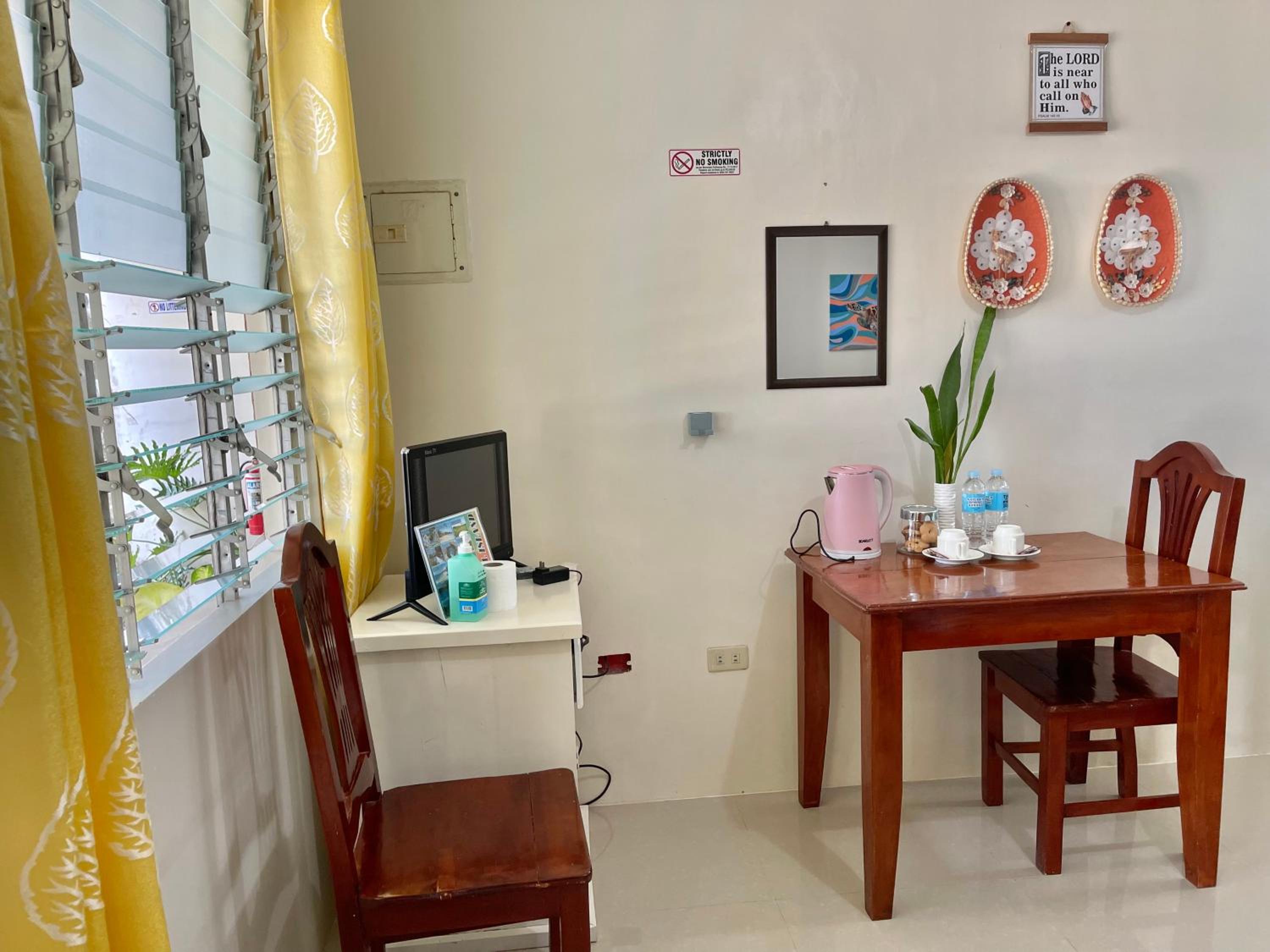 Double Room with Private Bathroom - Photo 11