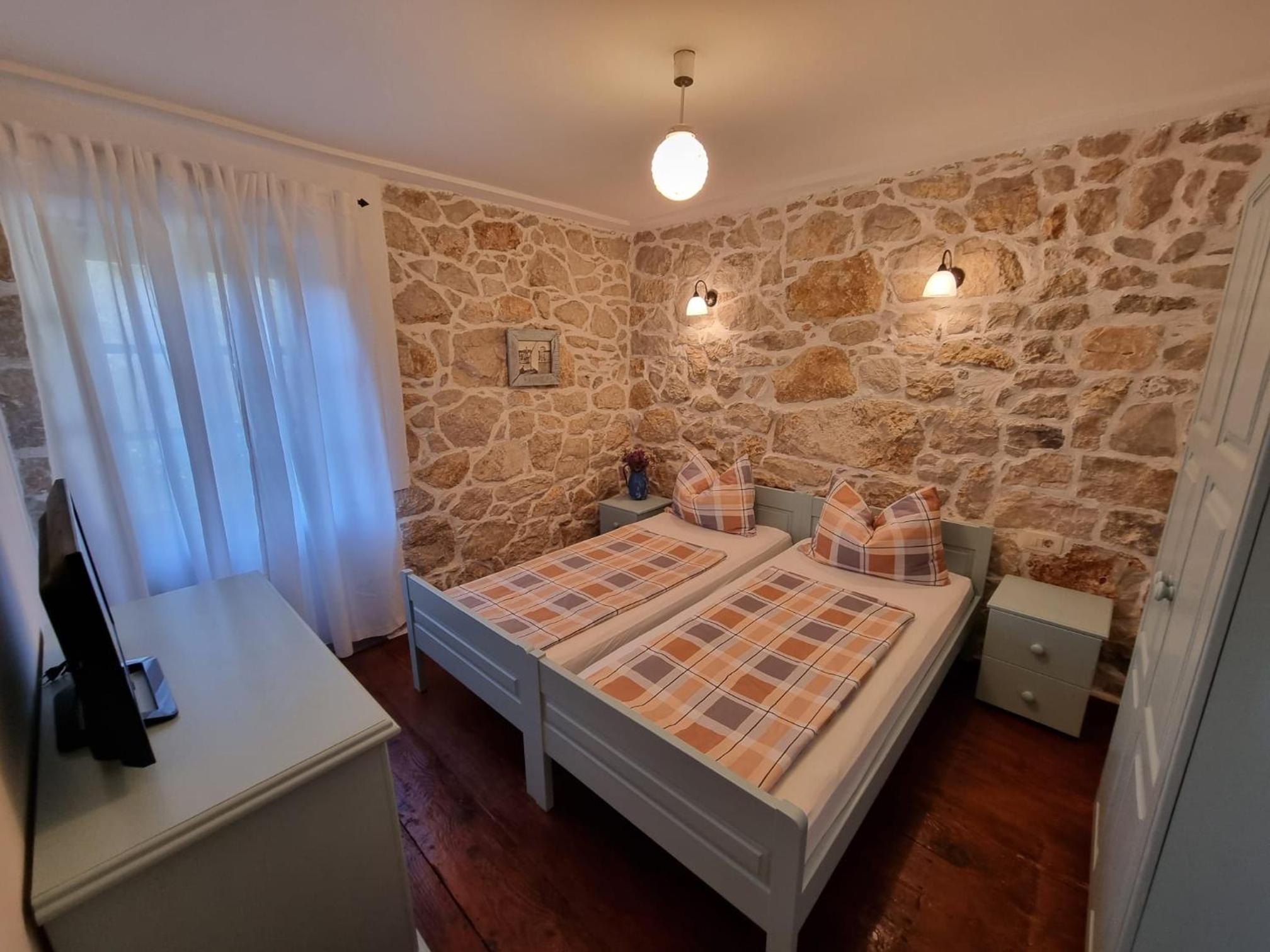 Villa photo 3