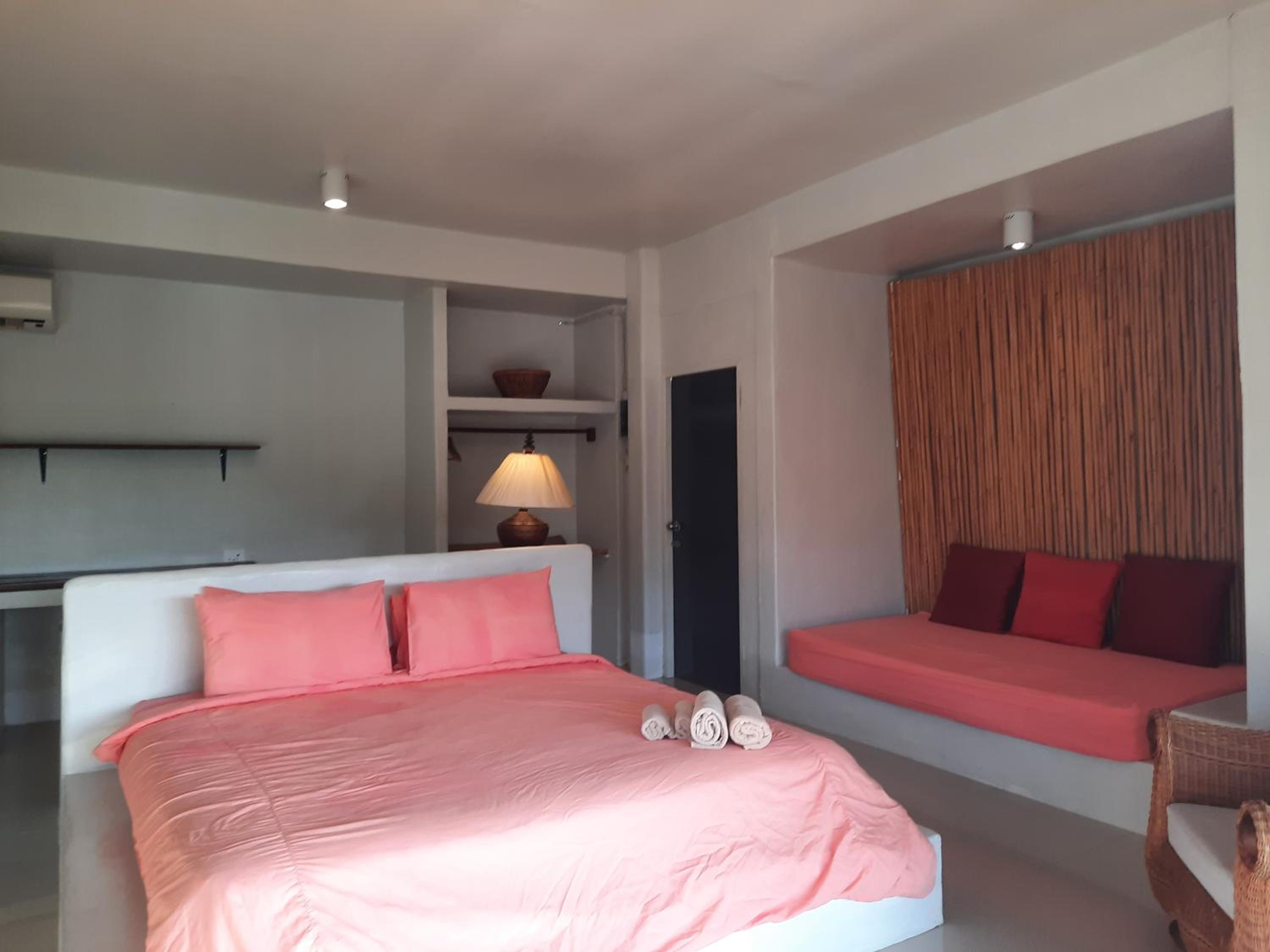 Ein-Zimmer-Haus mit Flussblick