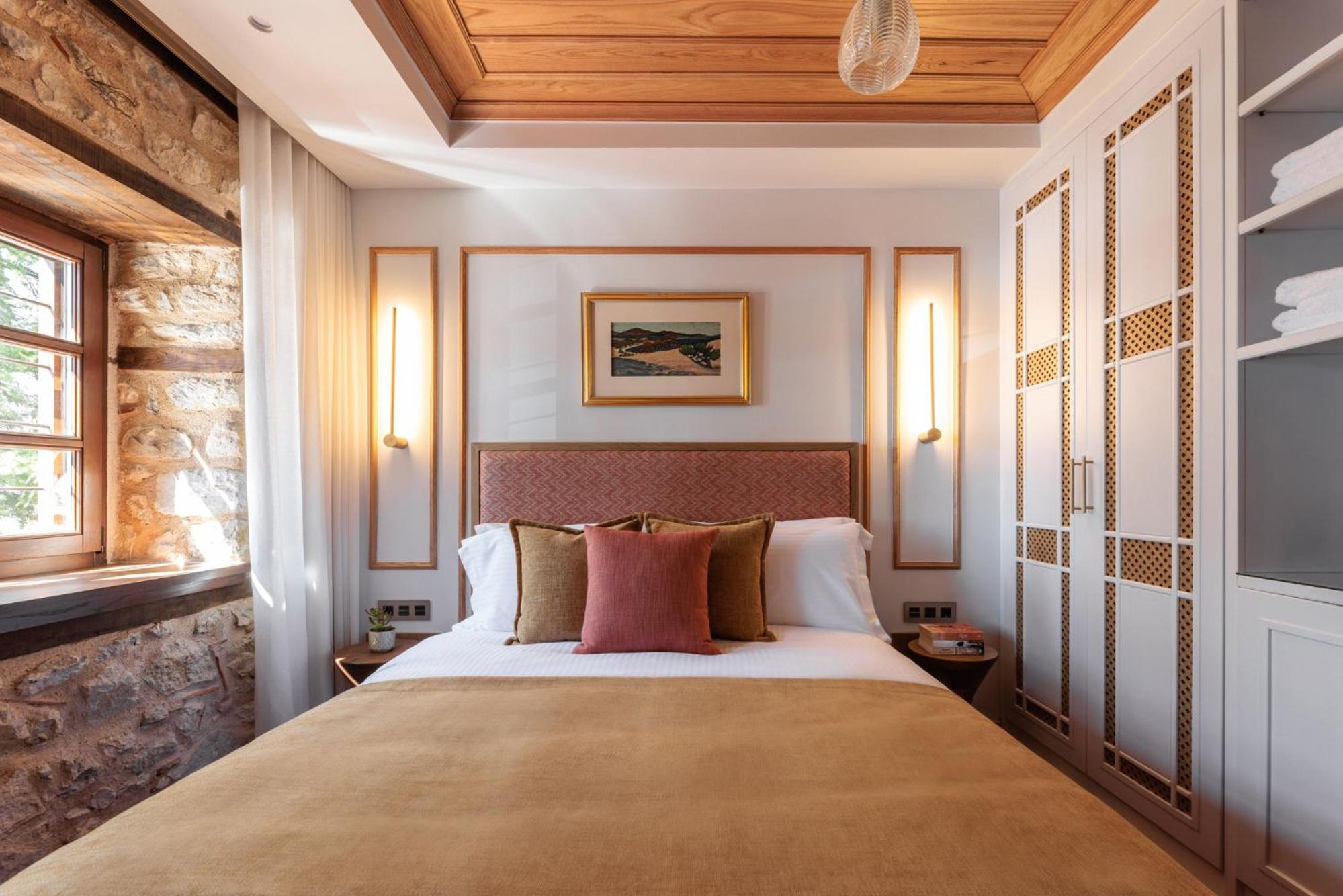 Deluxe Double Room with Shower photo 1