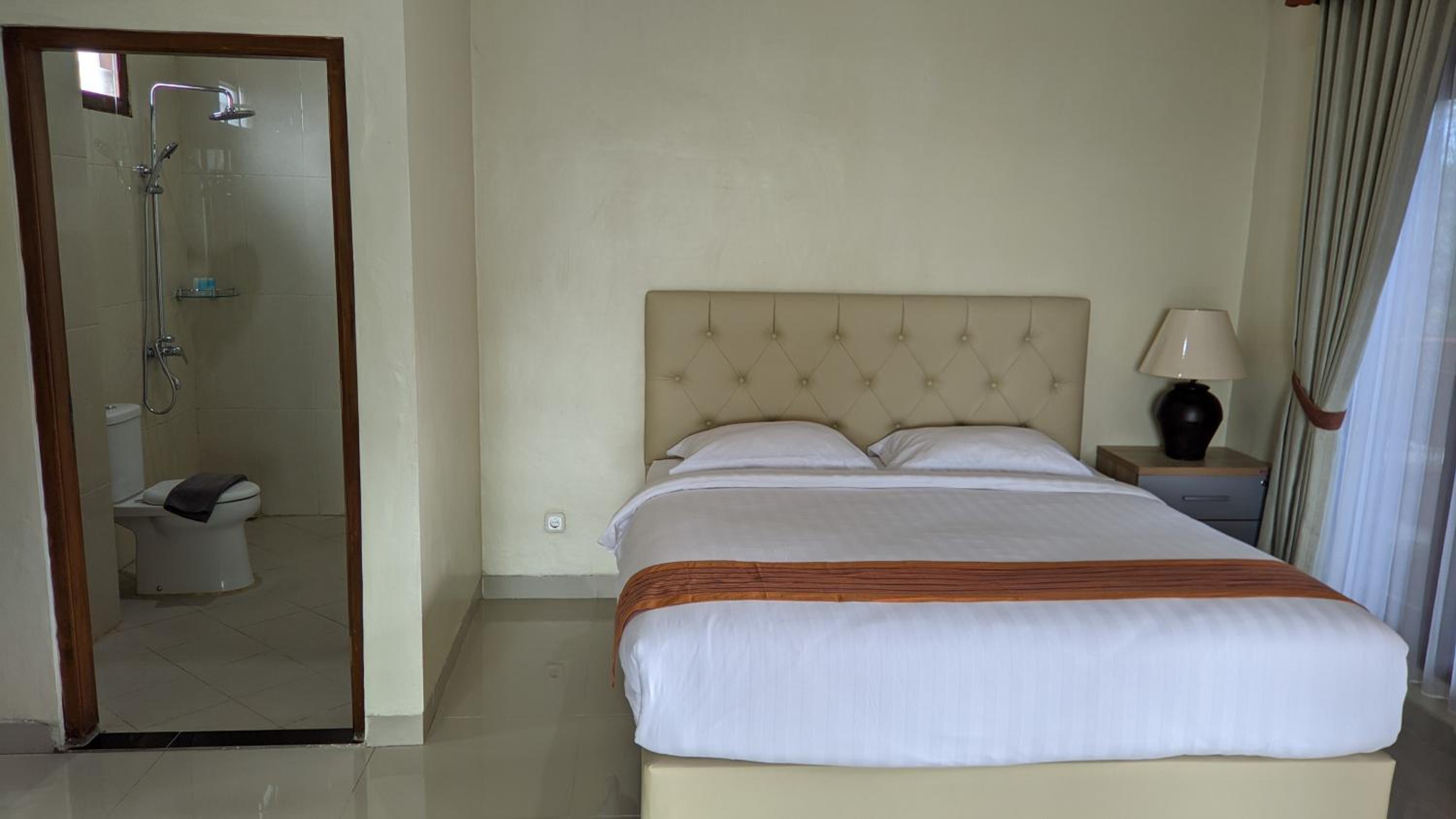 Large Double Room photo 3