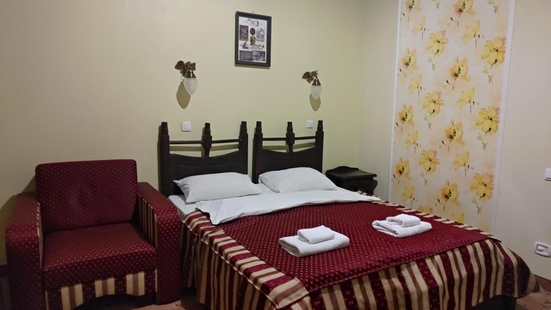 Deluxe Double or Twin Room photo 2