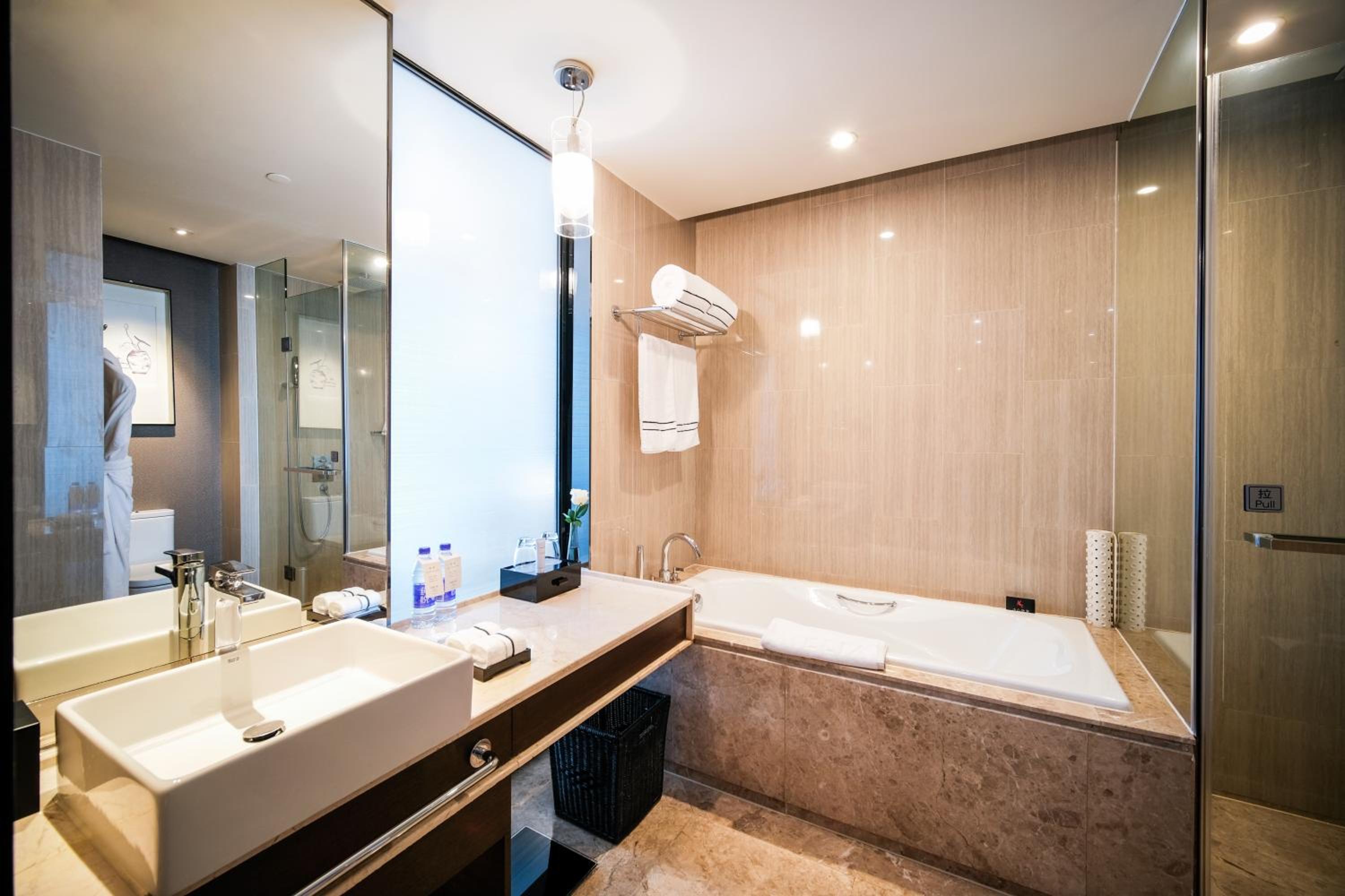 Melia Guestroom King photo 2