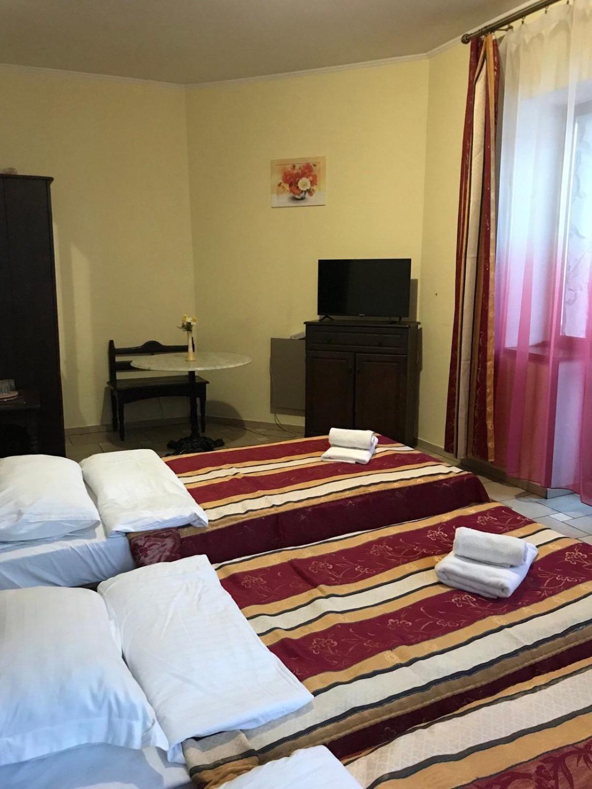 Deluxe Triple Room photo 1