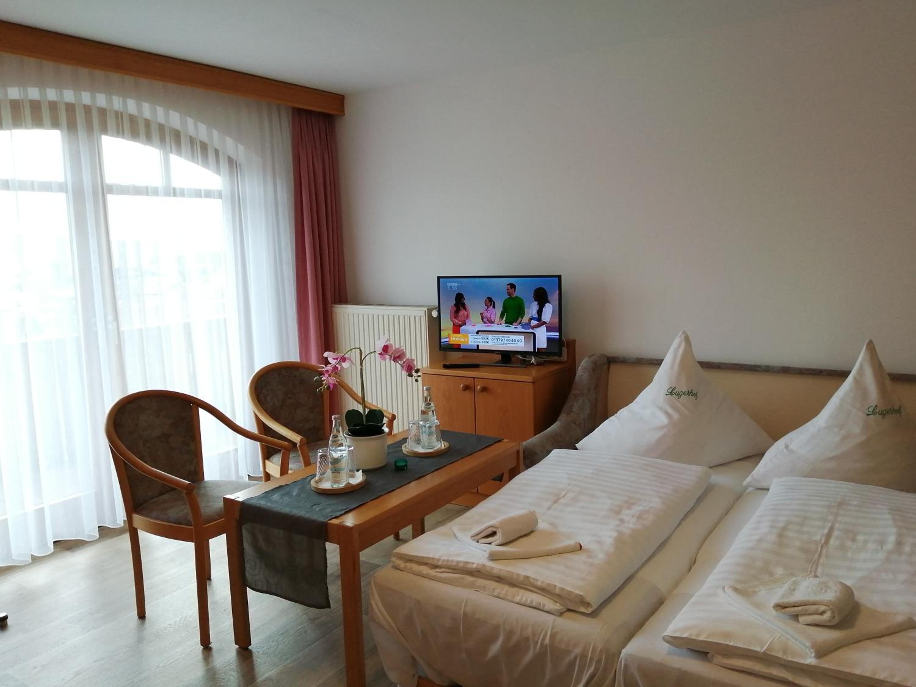 Deluxe Double Room photo 3