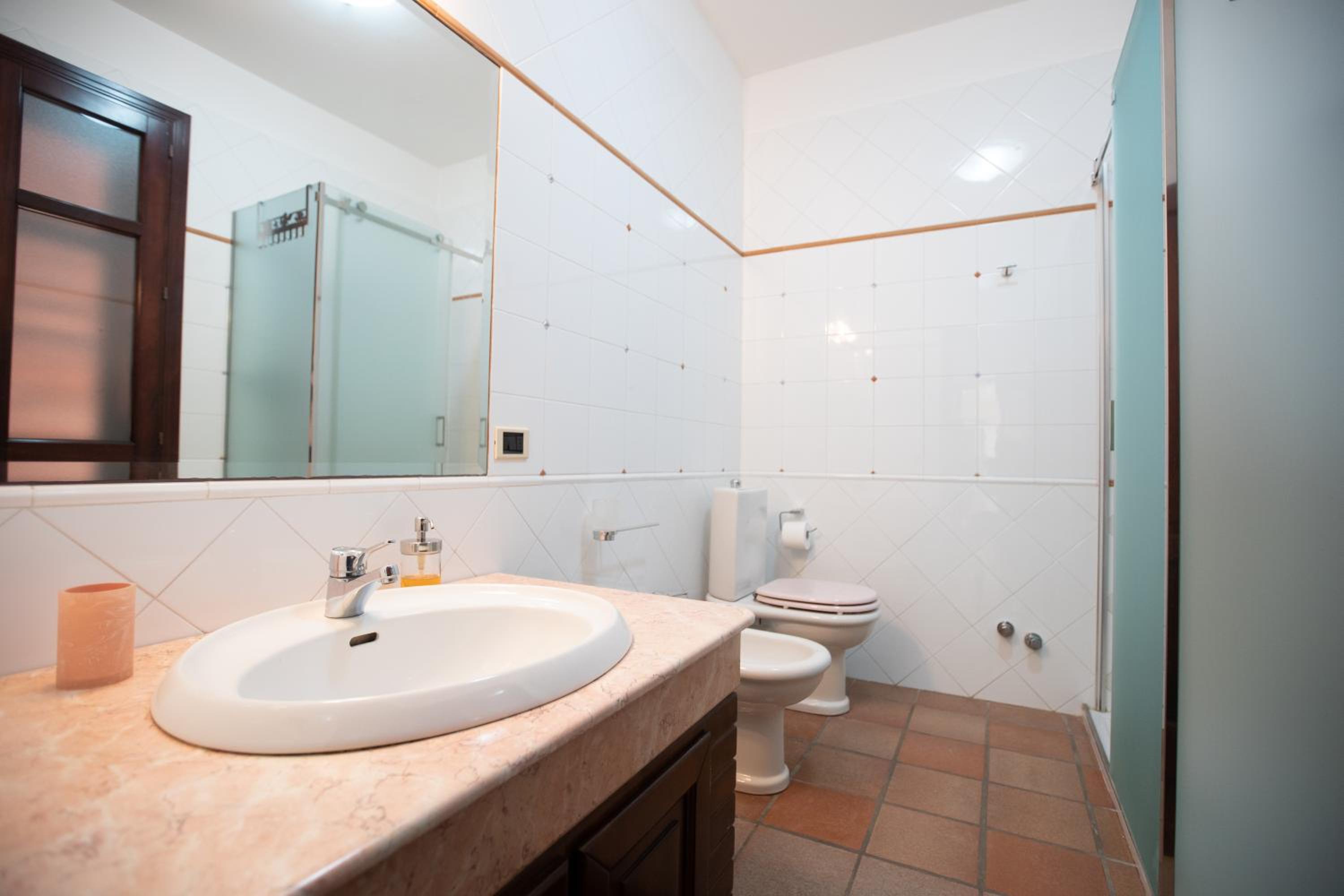 Double or Twin Room with Sea View photo 2