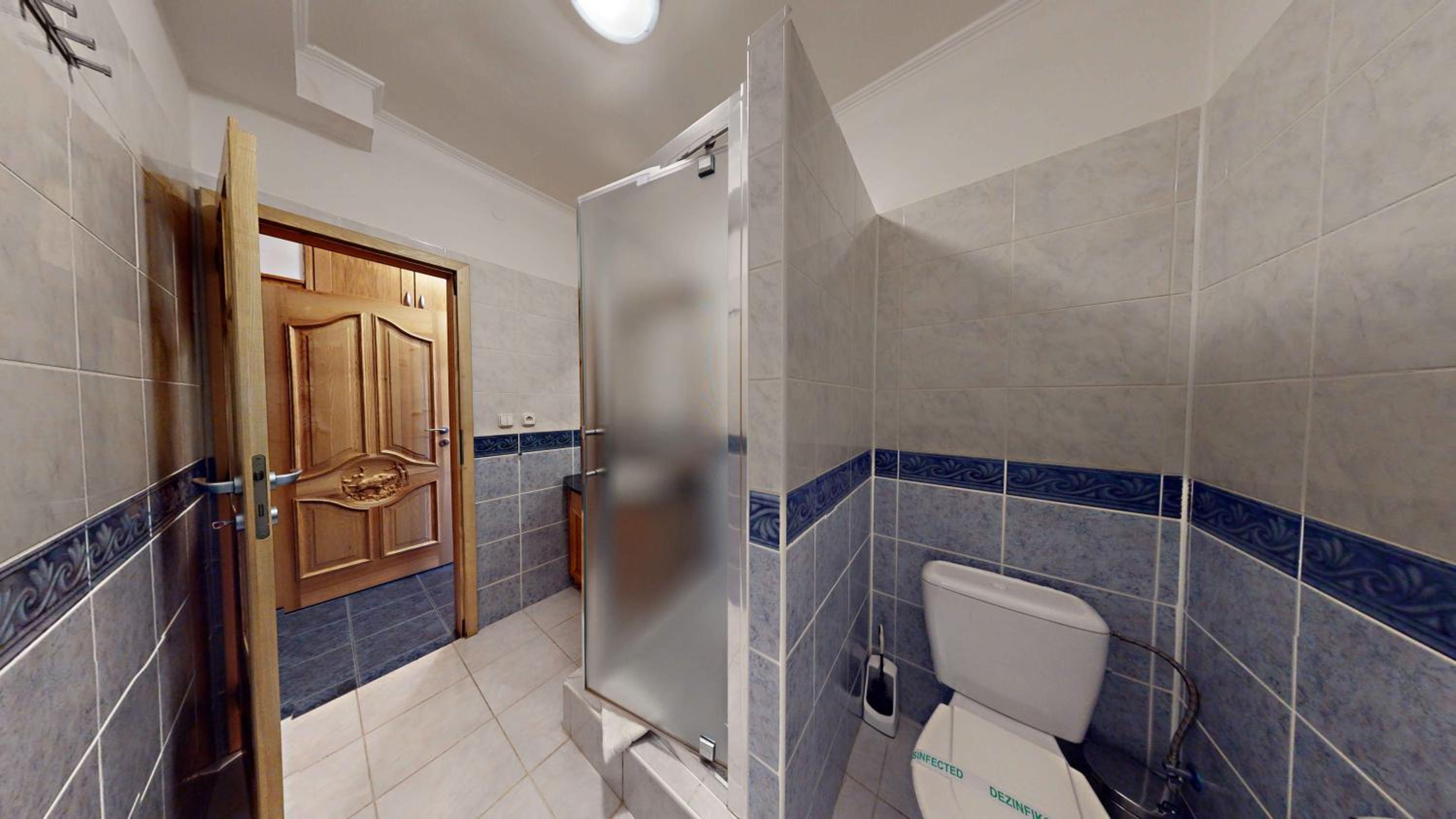 Double Room - Photo 6
