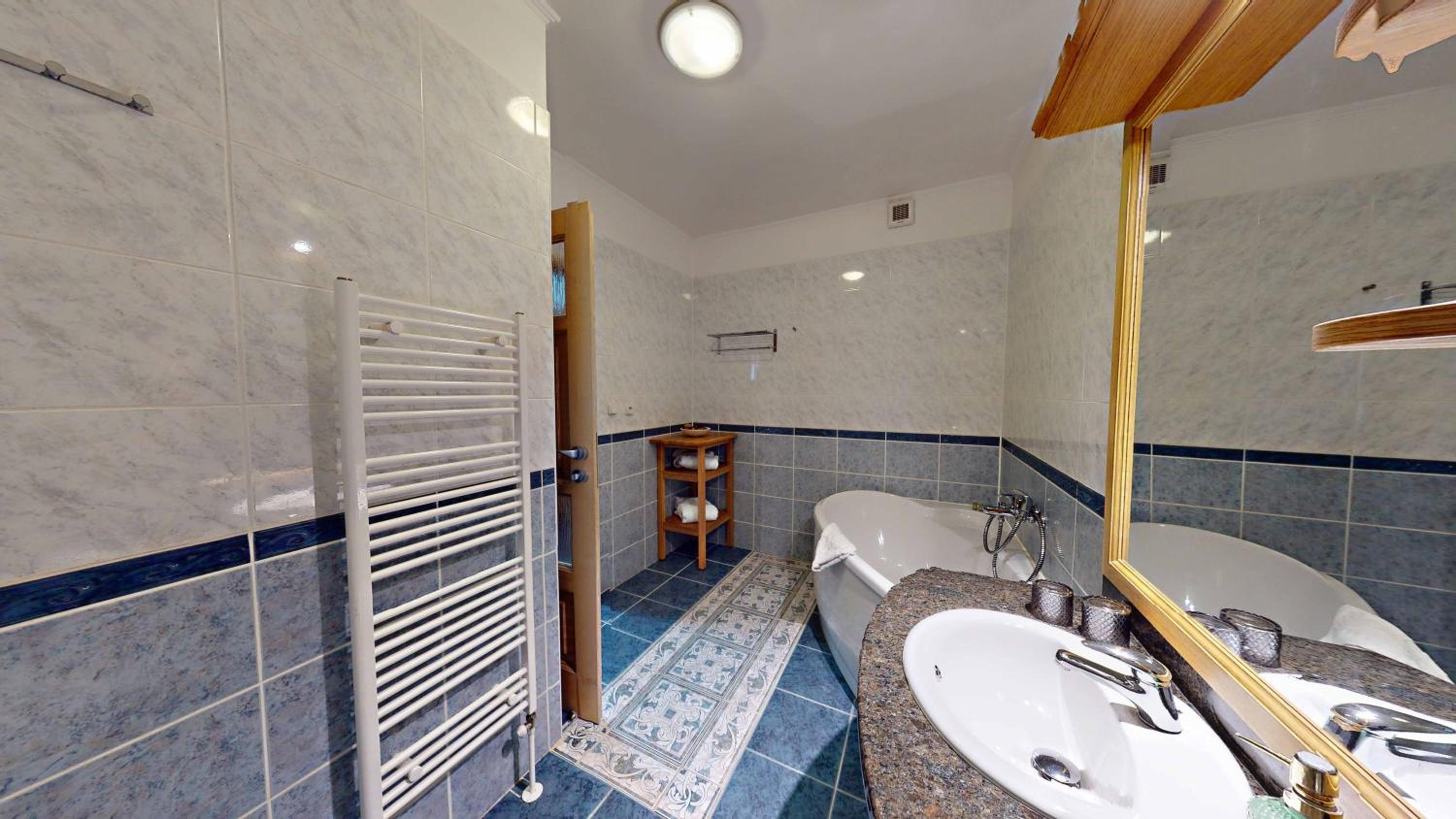 One-Bedroom Suite (2 Adults) - Photo 13