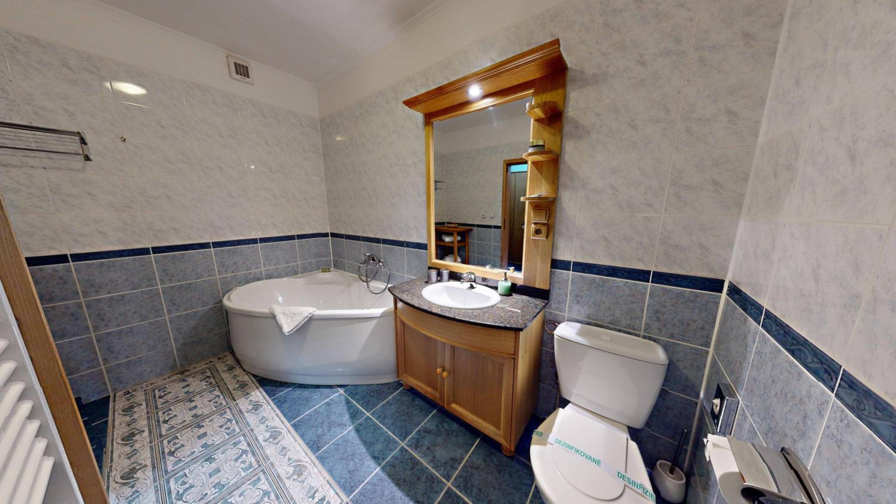 One-Bedroom Suite (2 Adults) - Photo 4