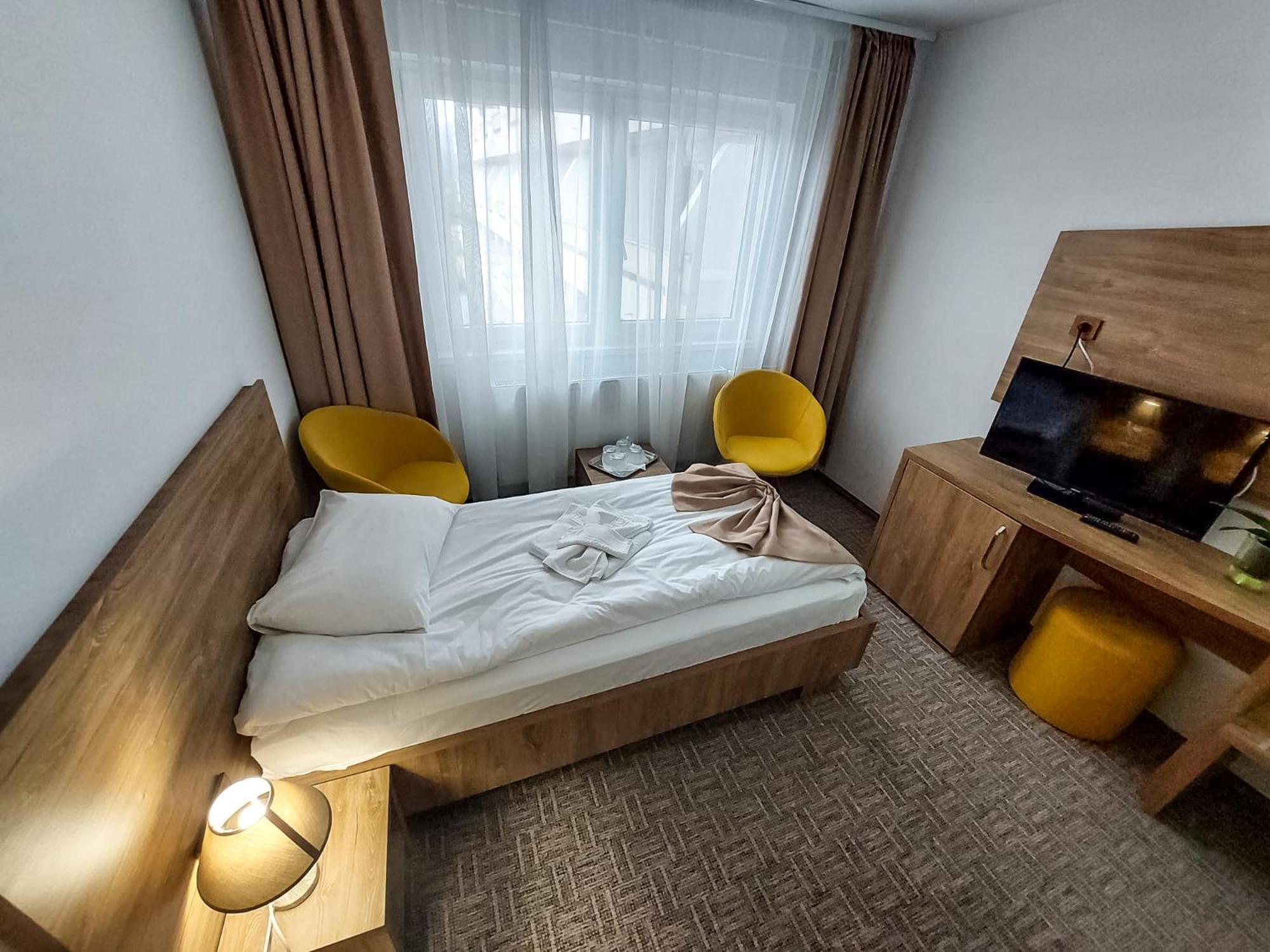 Single Room photo 2
