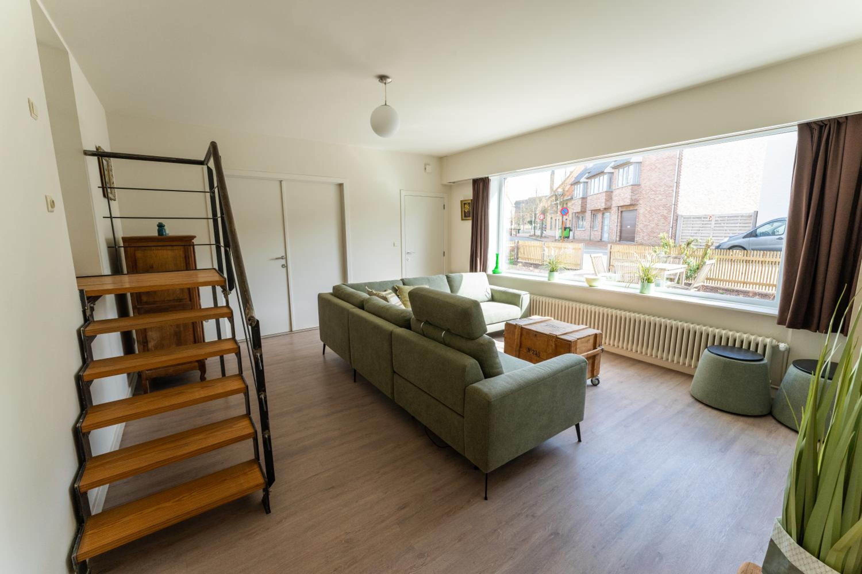 Deluxe Family Room