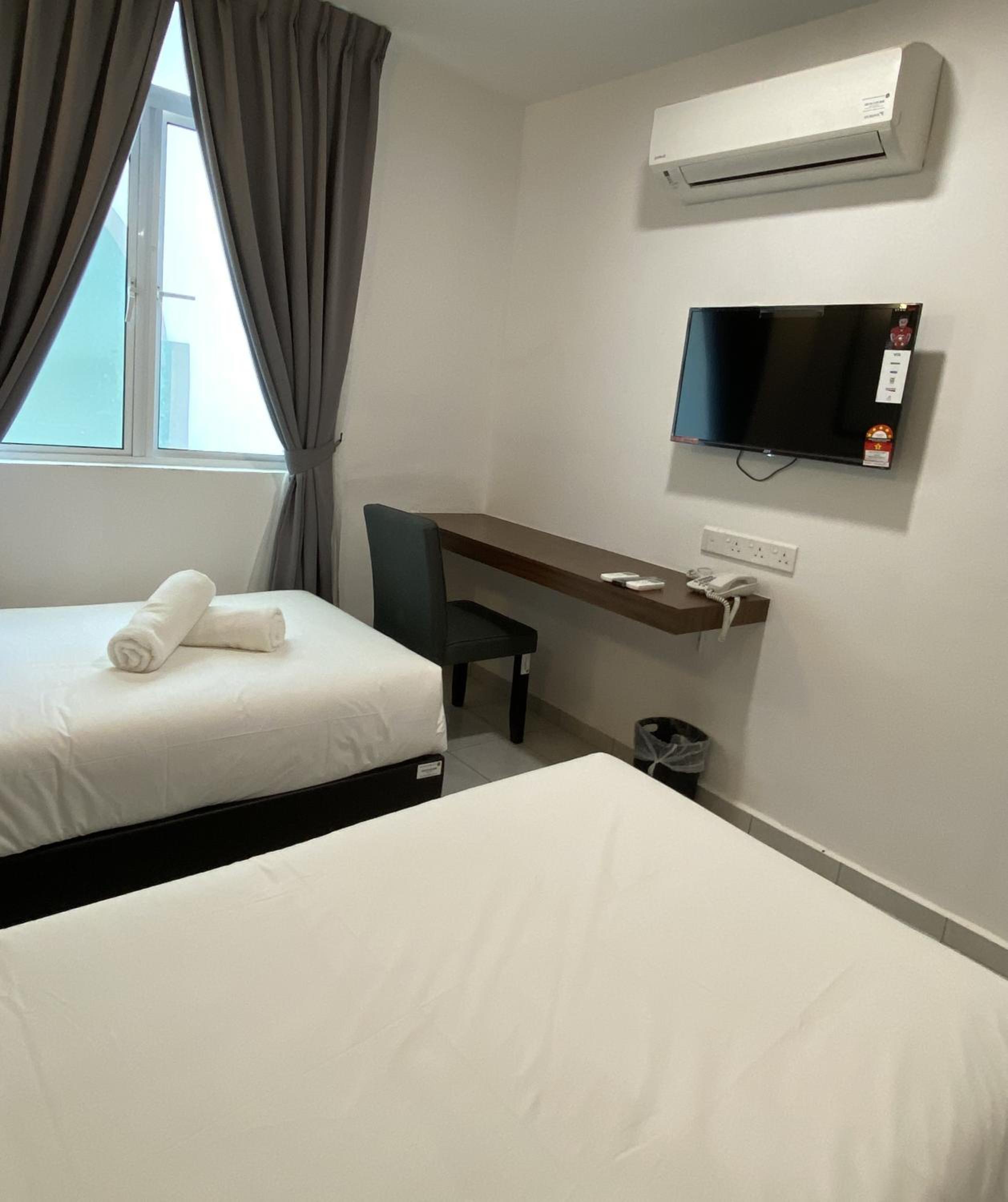 Deluxe Triple Room - Photo 3