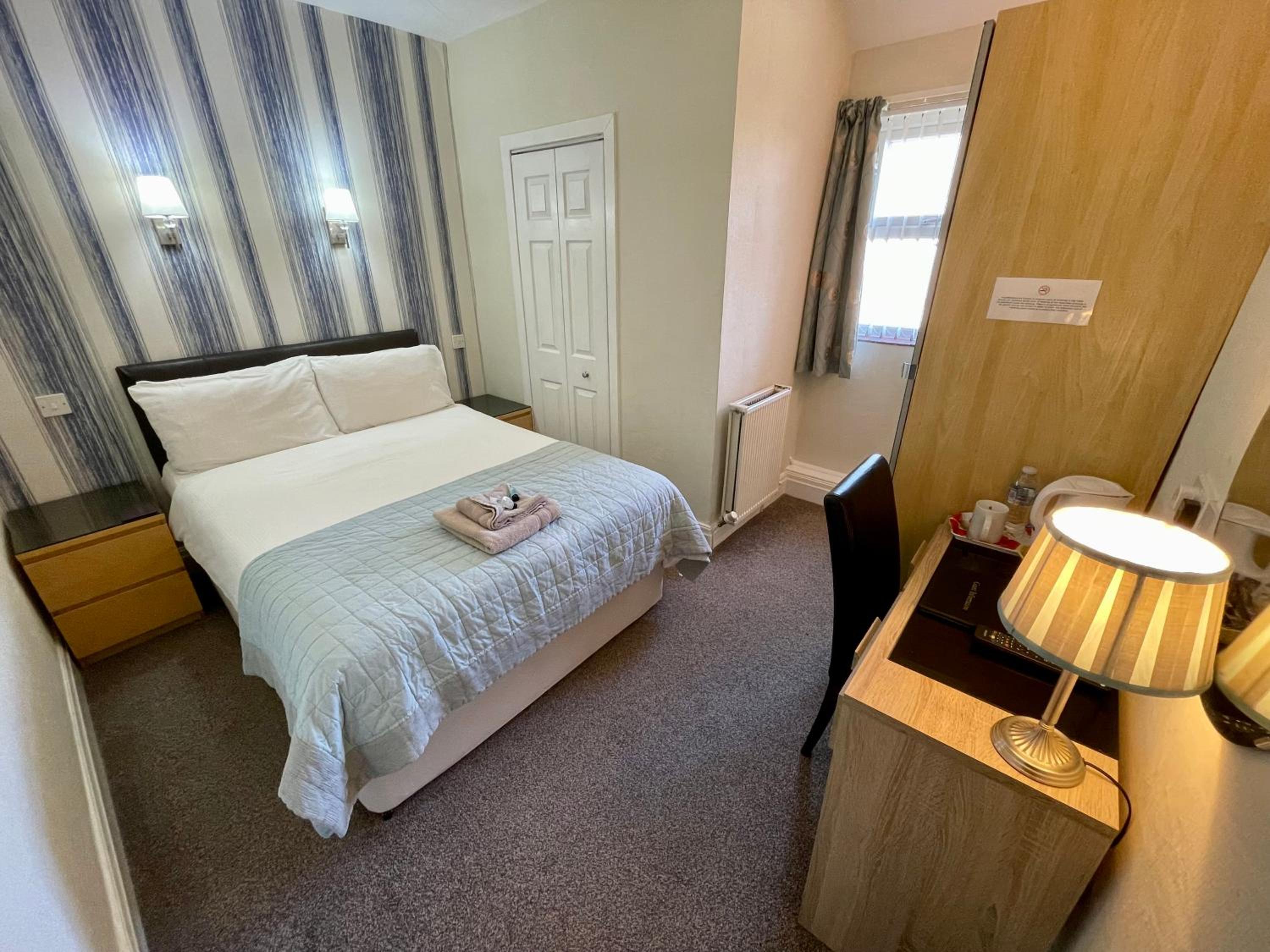 Single Room photo 2