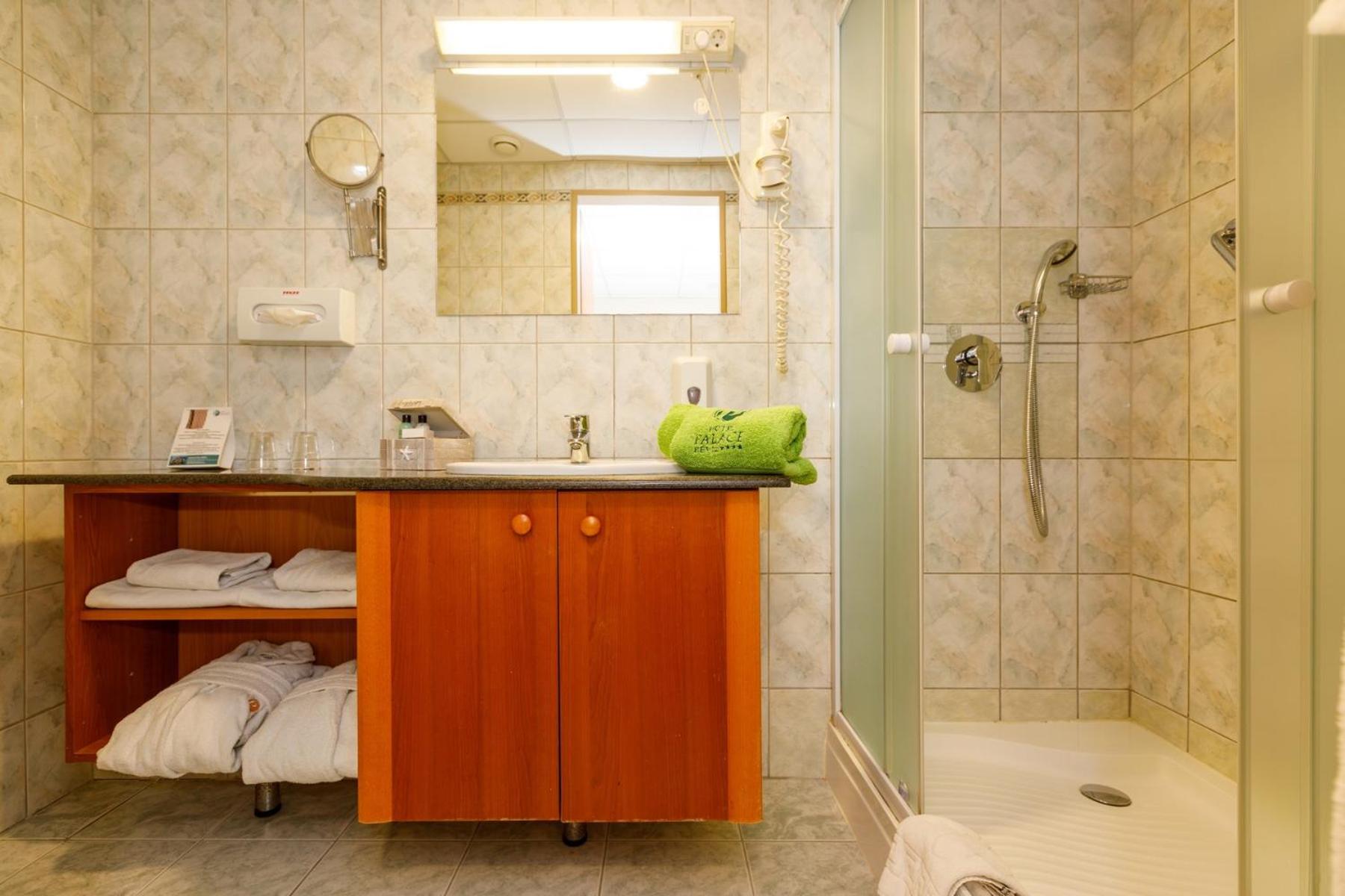 Double Room - Photo 10