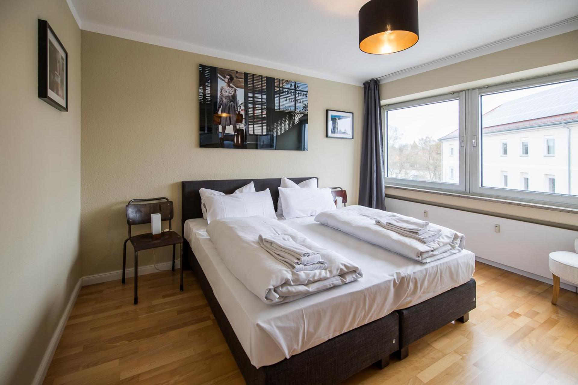 Two-Bedroom Apartment - Photo 36