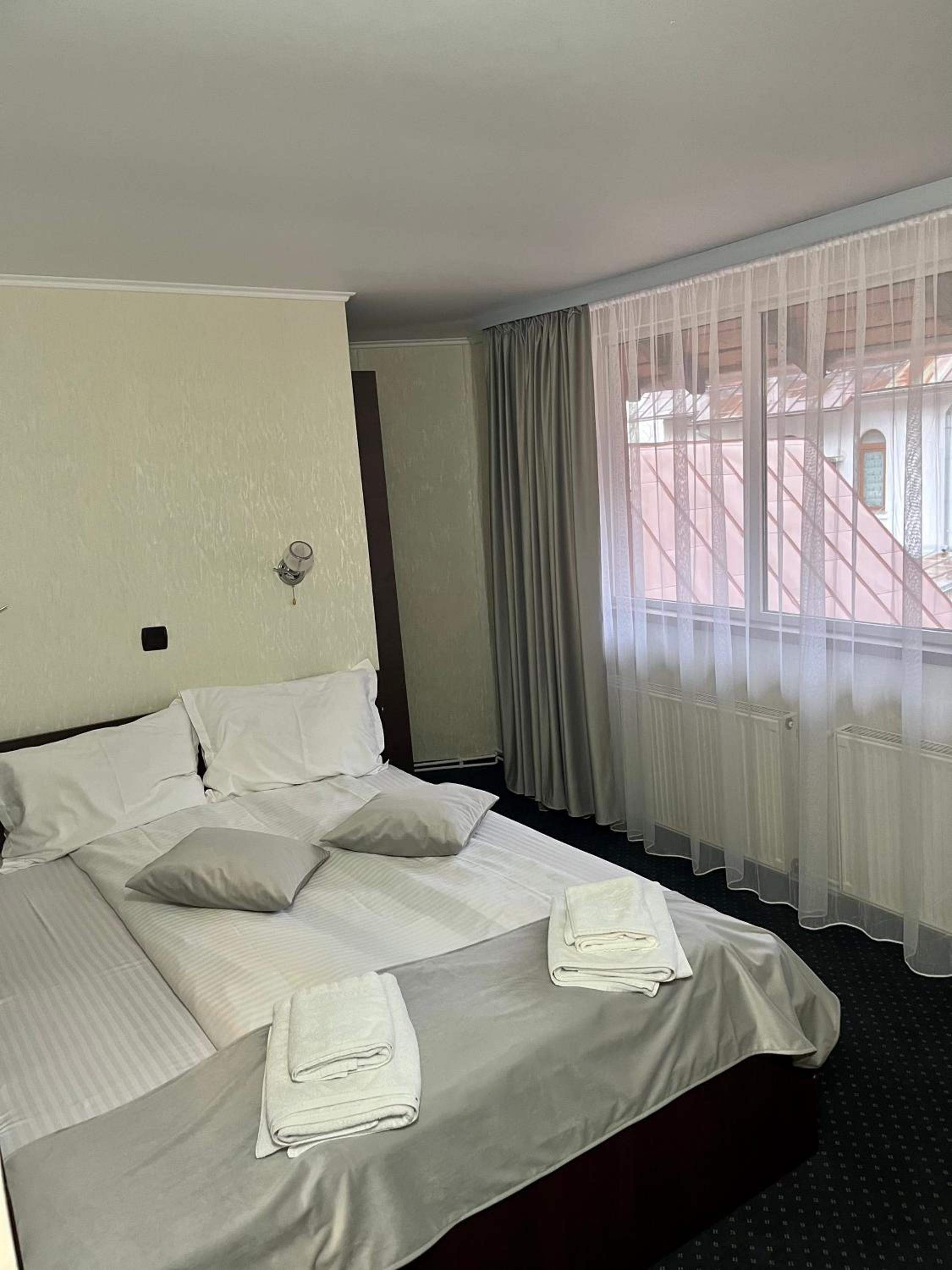 Superior Double Room - Photo 1