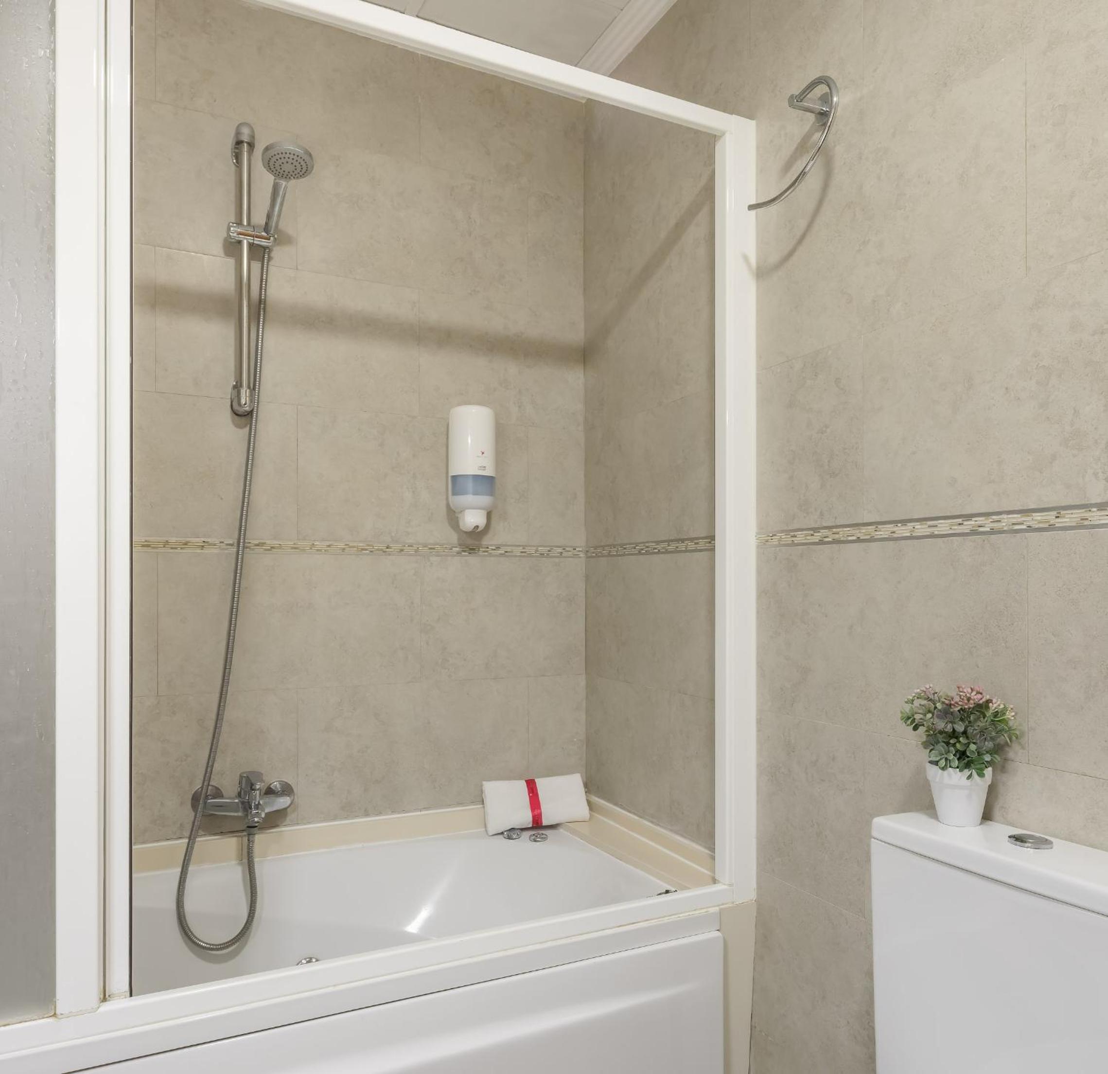 Apartment (4 Adults) - Photo 88