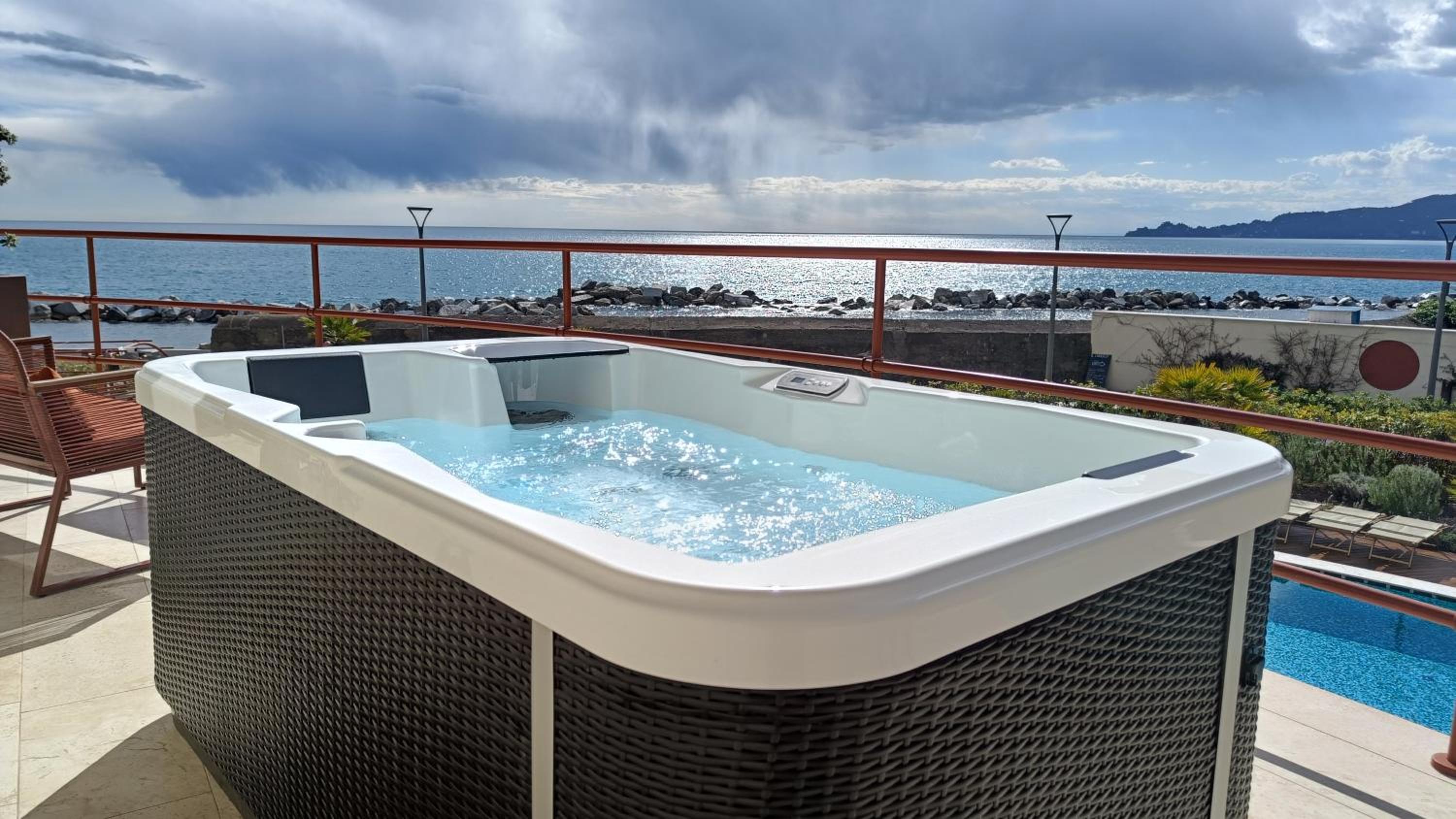 Privilege Portofino Room with Spa Bath - Photo 10