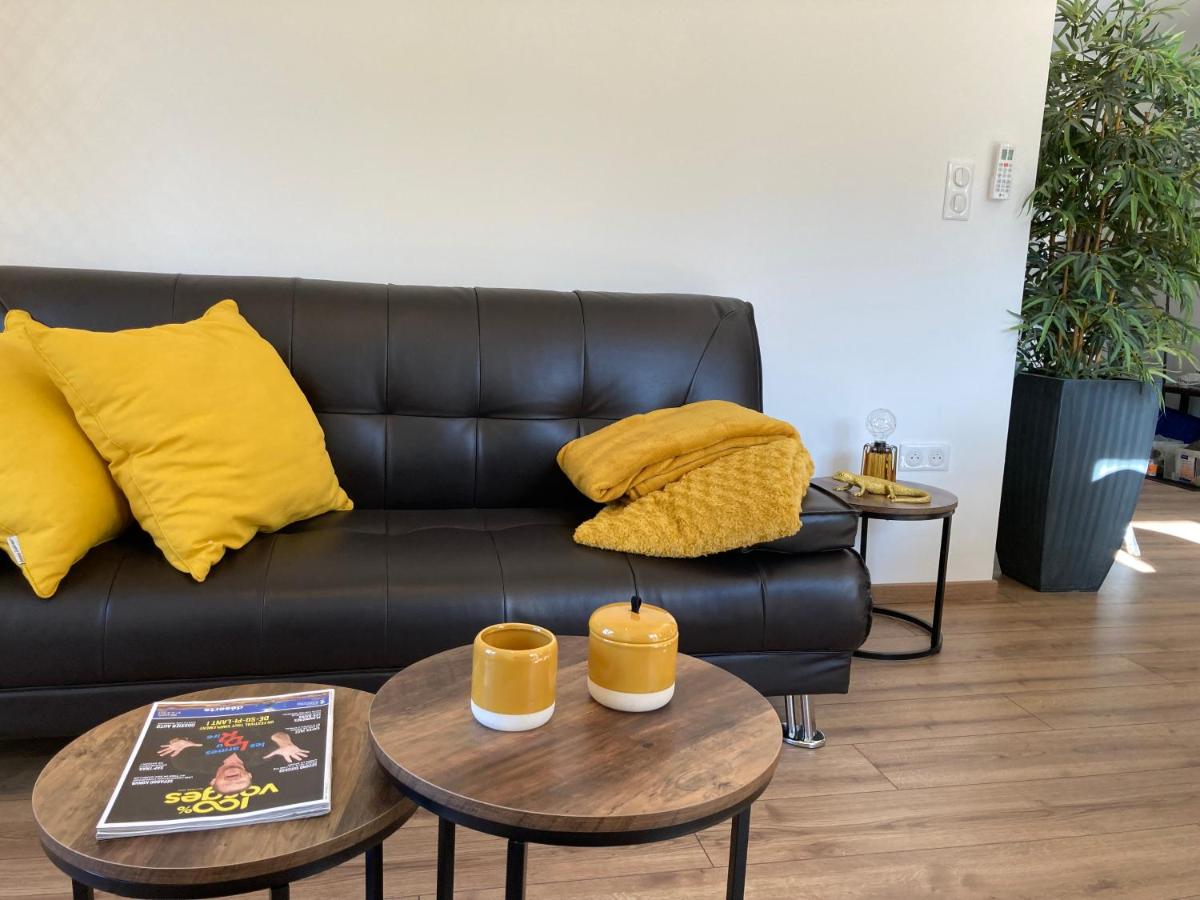Apartment with Terrace photo 2