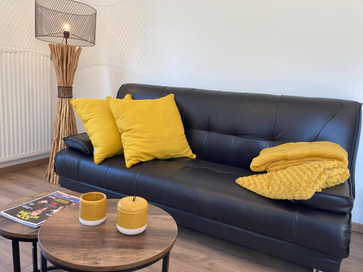 Apartment with Terrace photo 3
