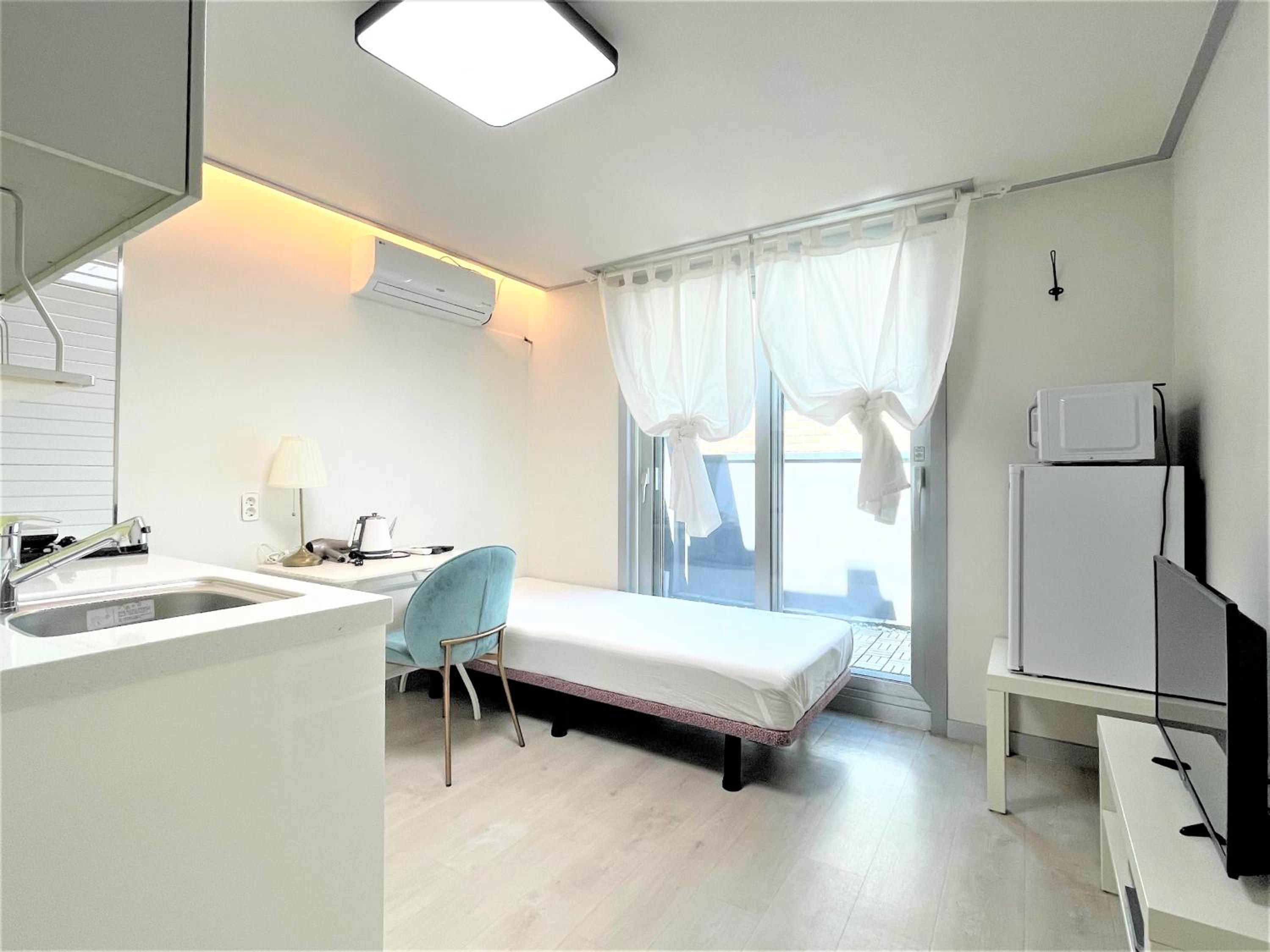 Single Room with Terrace photo 1
