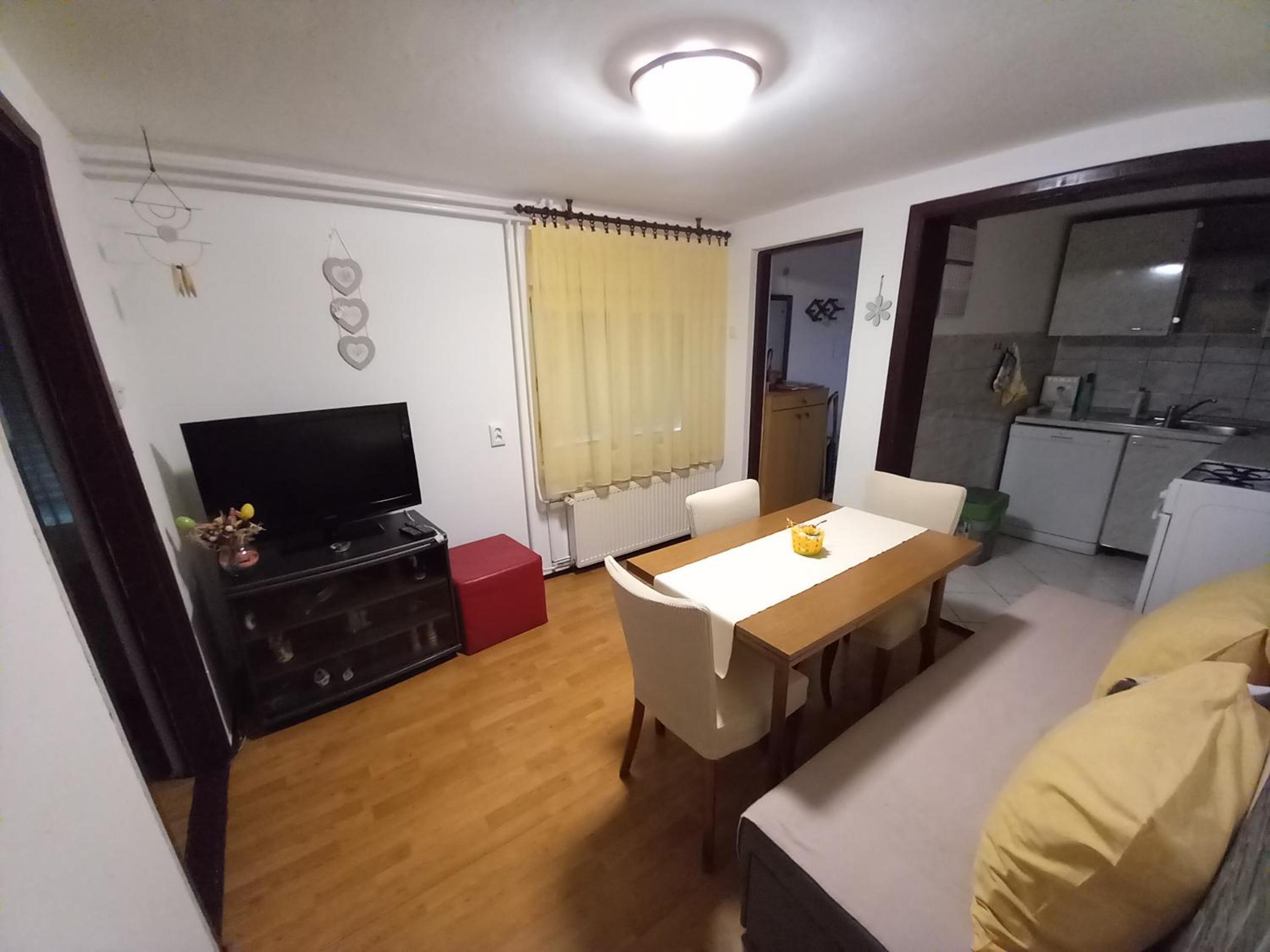 One-Bedroom Apartment - Photo 81