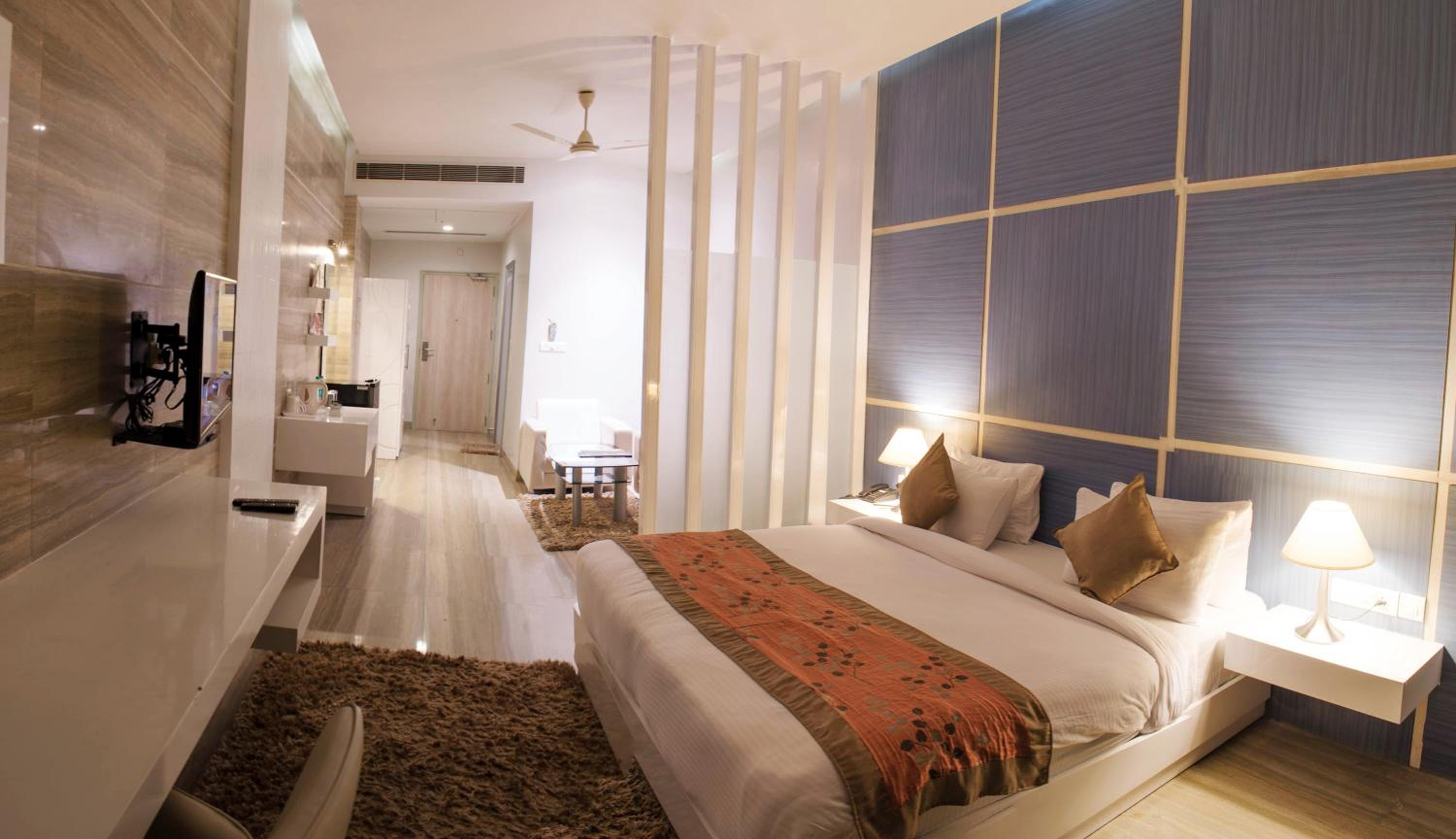 Suite - Photo 5