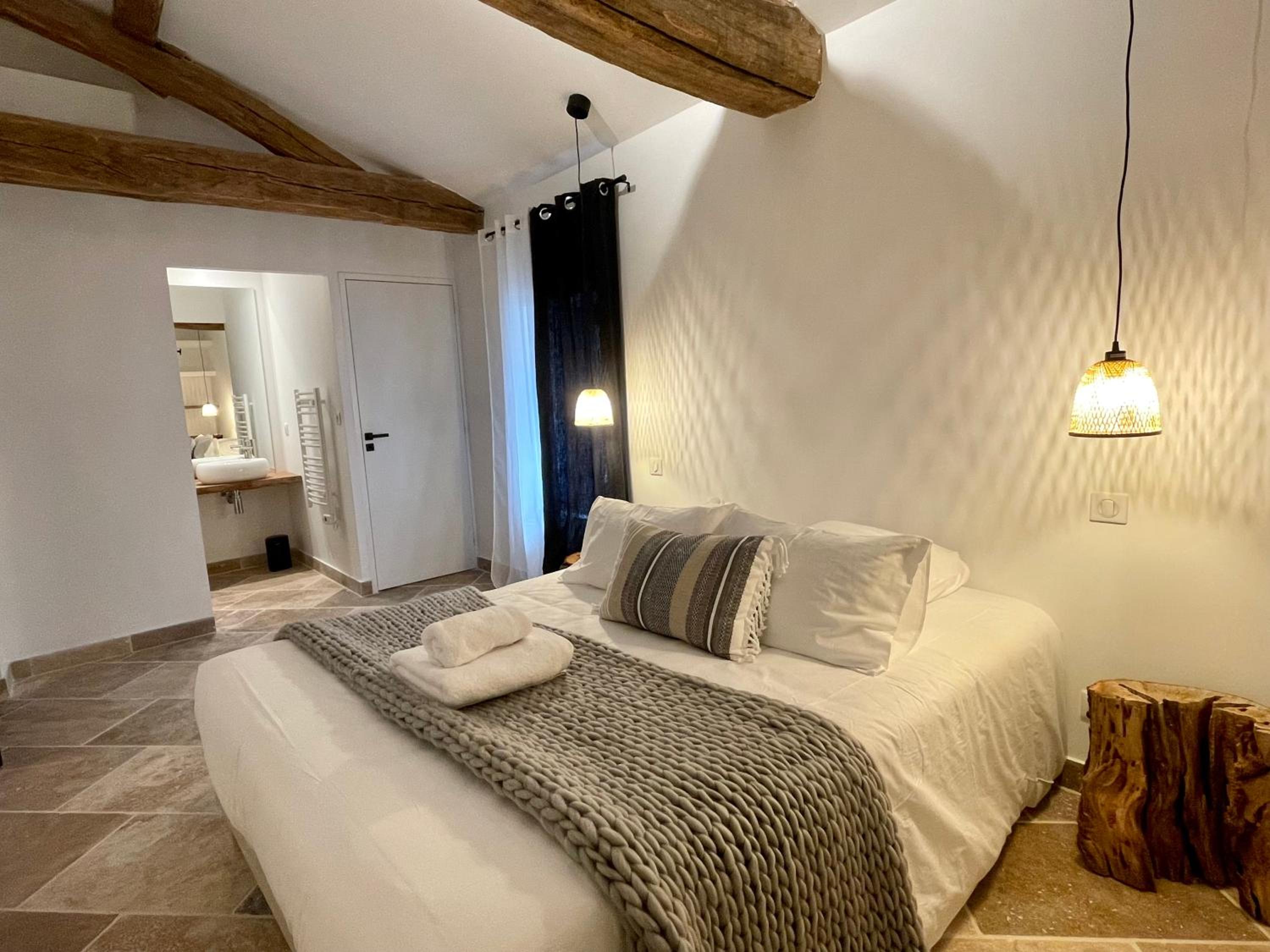 Deluxe Double Room with Shower photo 1