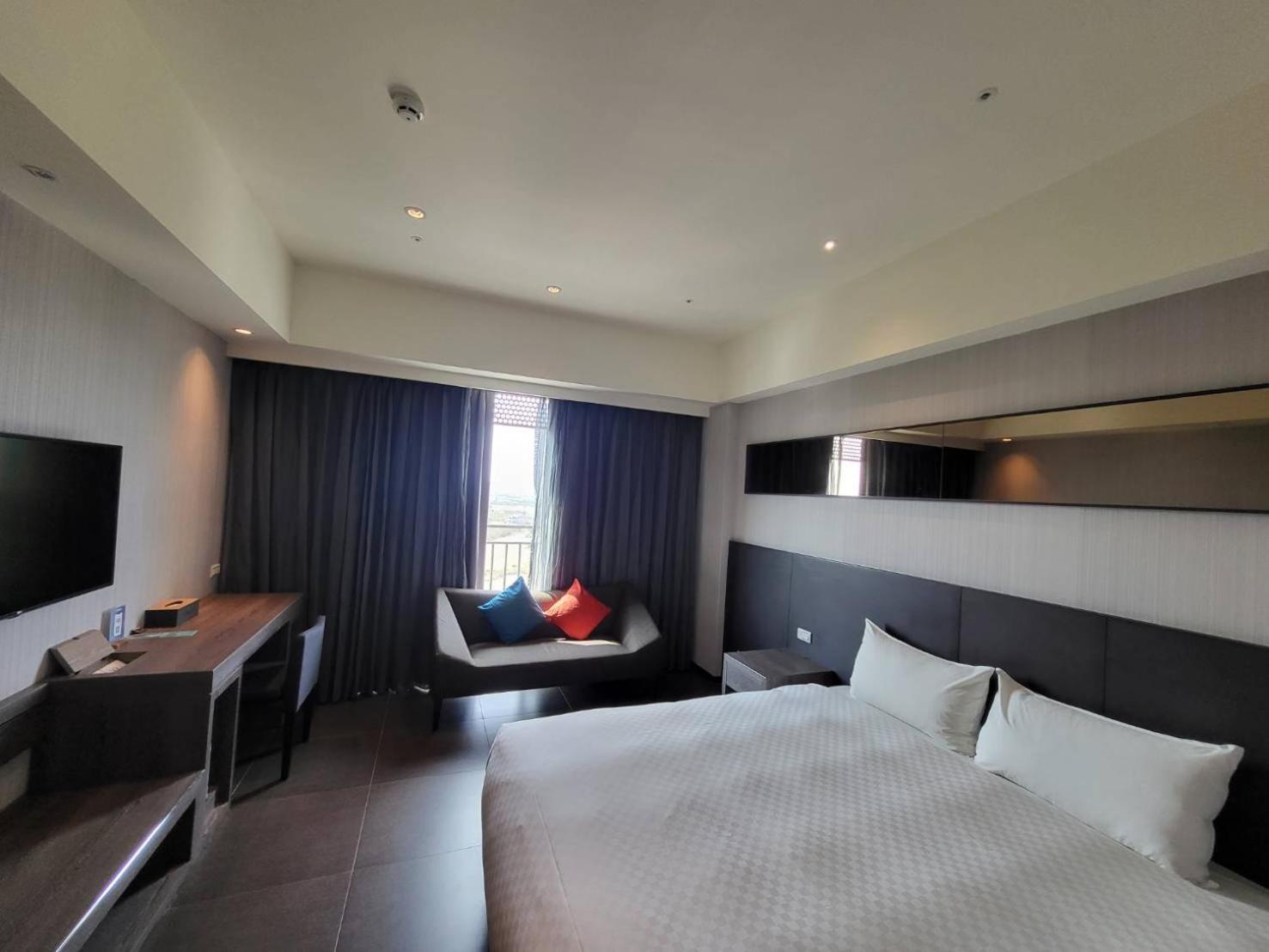 Elite Queen Room