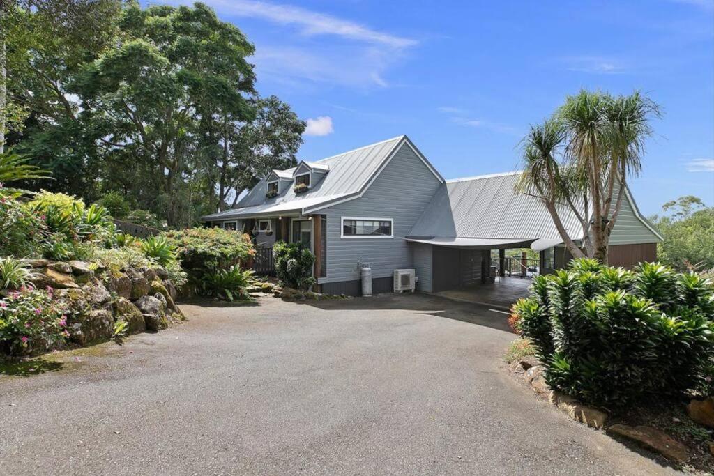 Four-Bedroom House photo 3