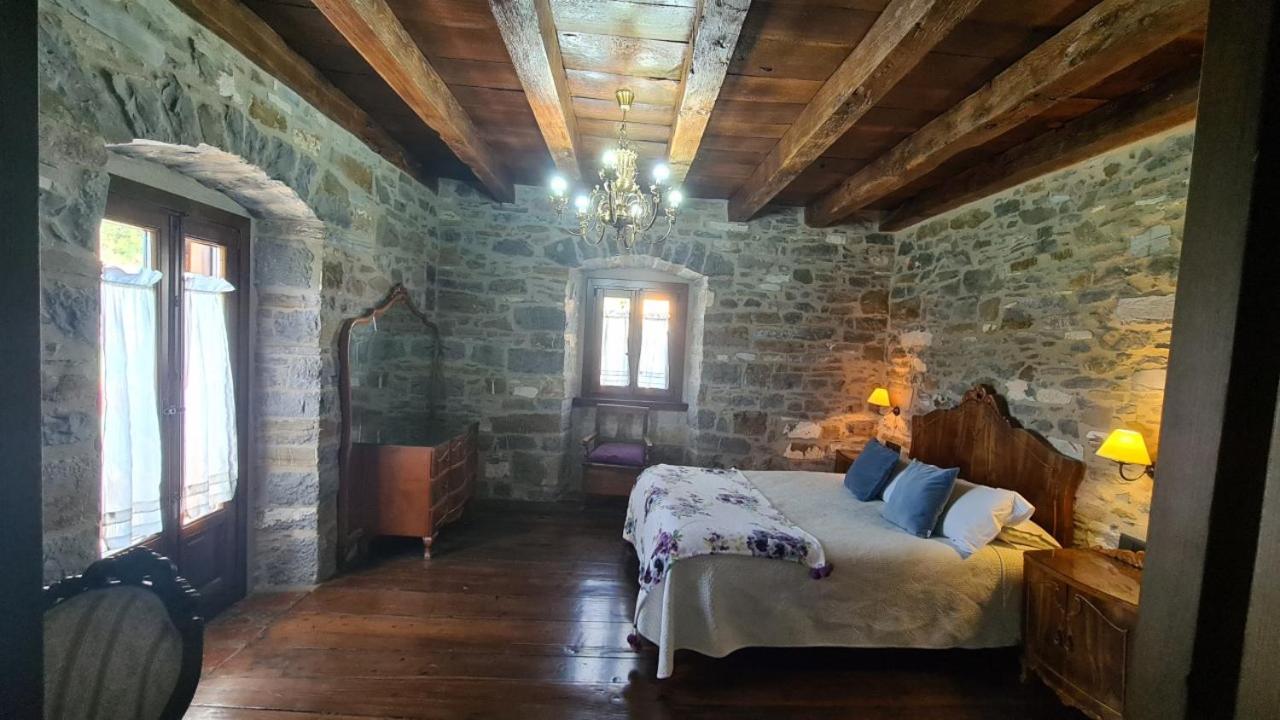 Double Room with Balcony - Photo 1