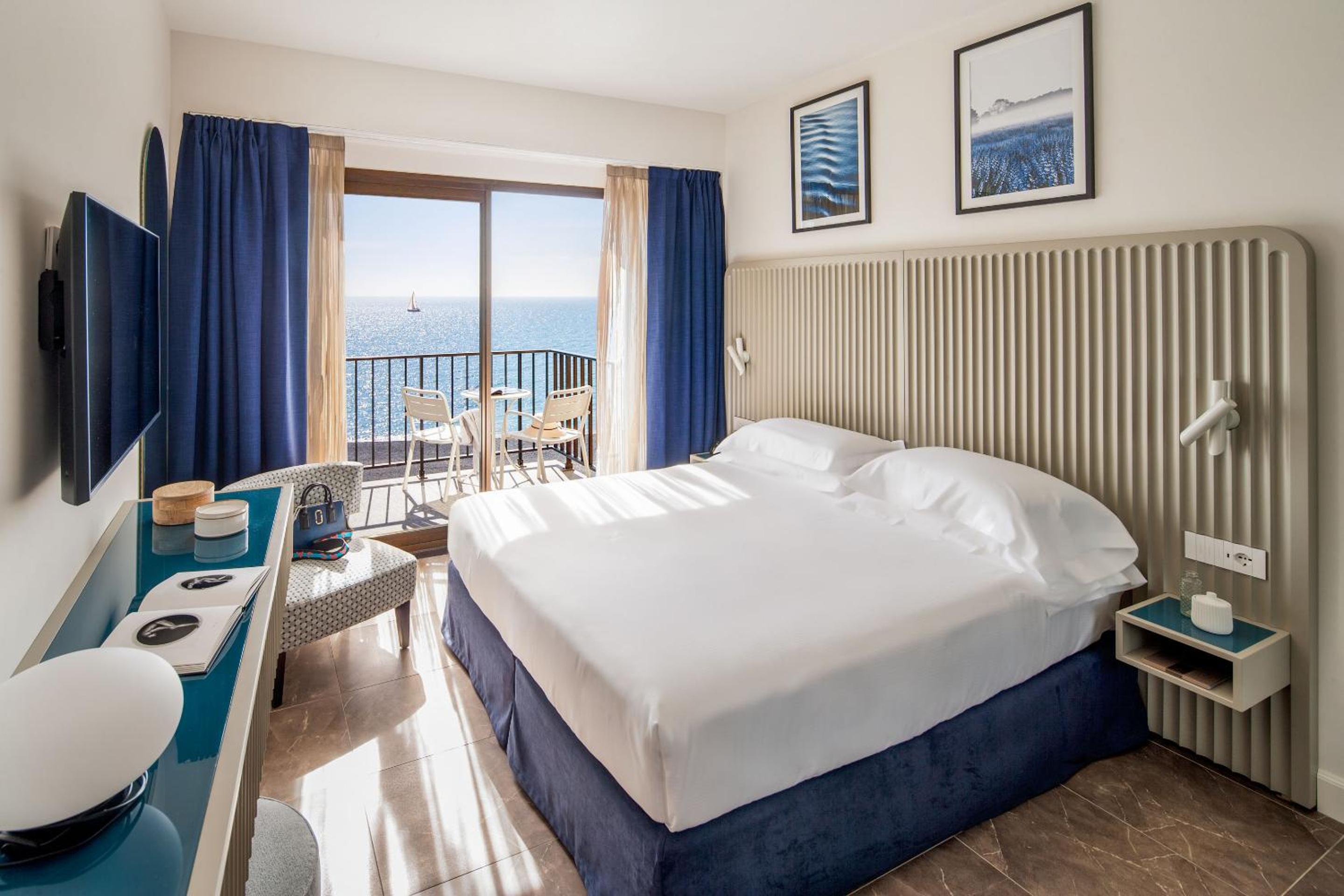 Superior Double Room with Sea View - Photo 1