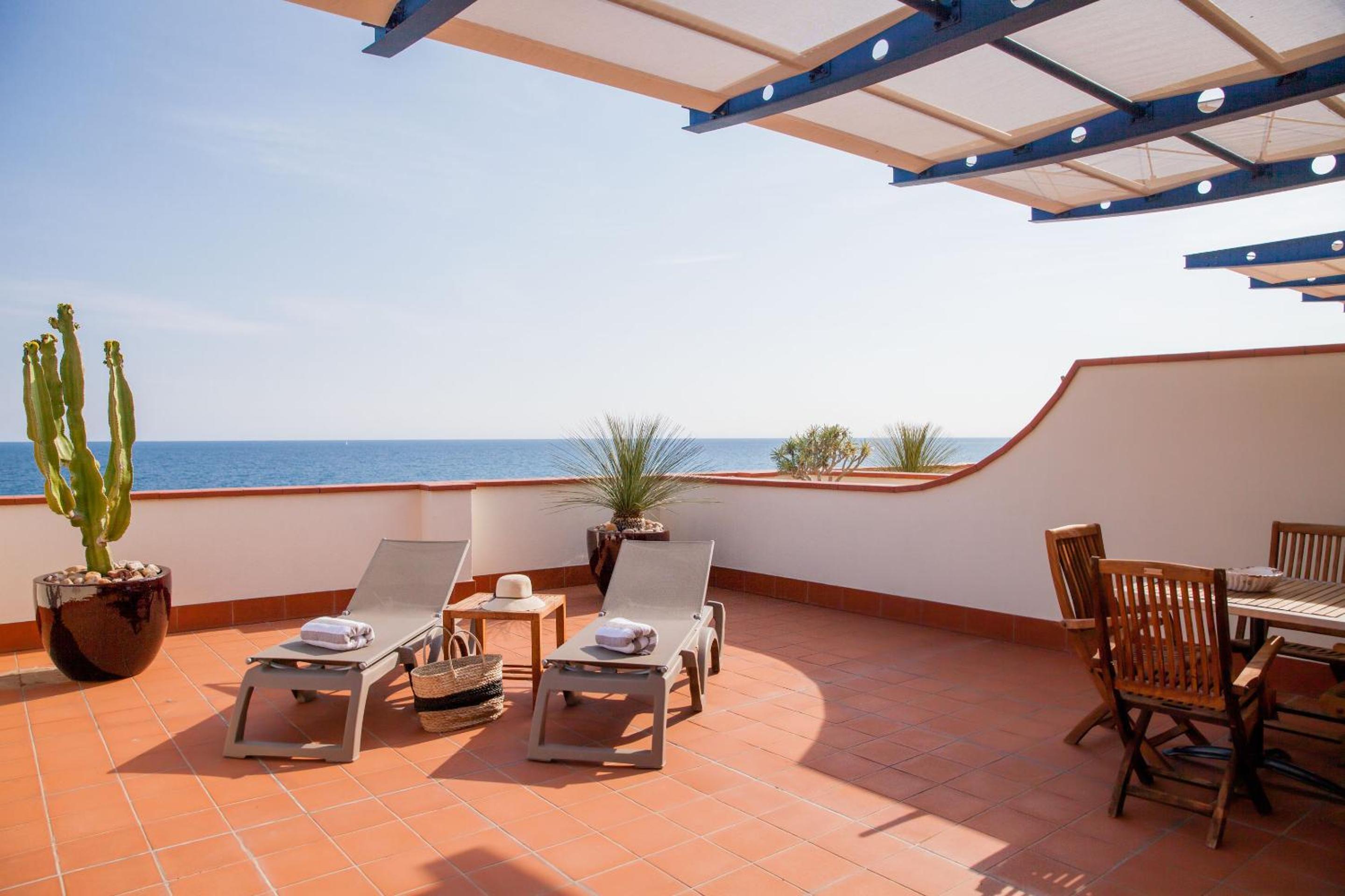 Master Suite with Terrace and Sea View - Photo 5