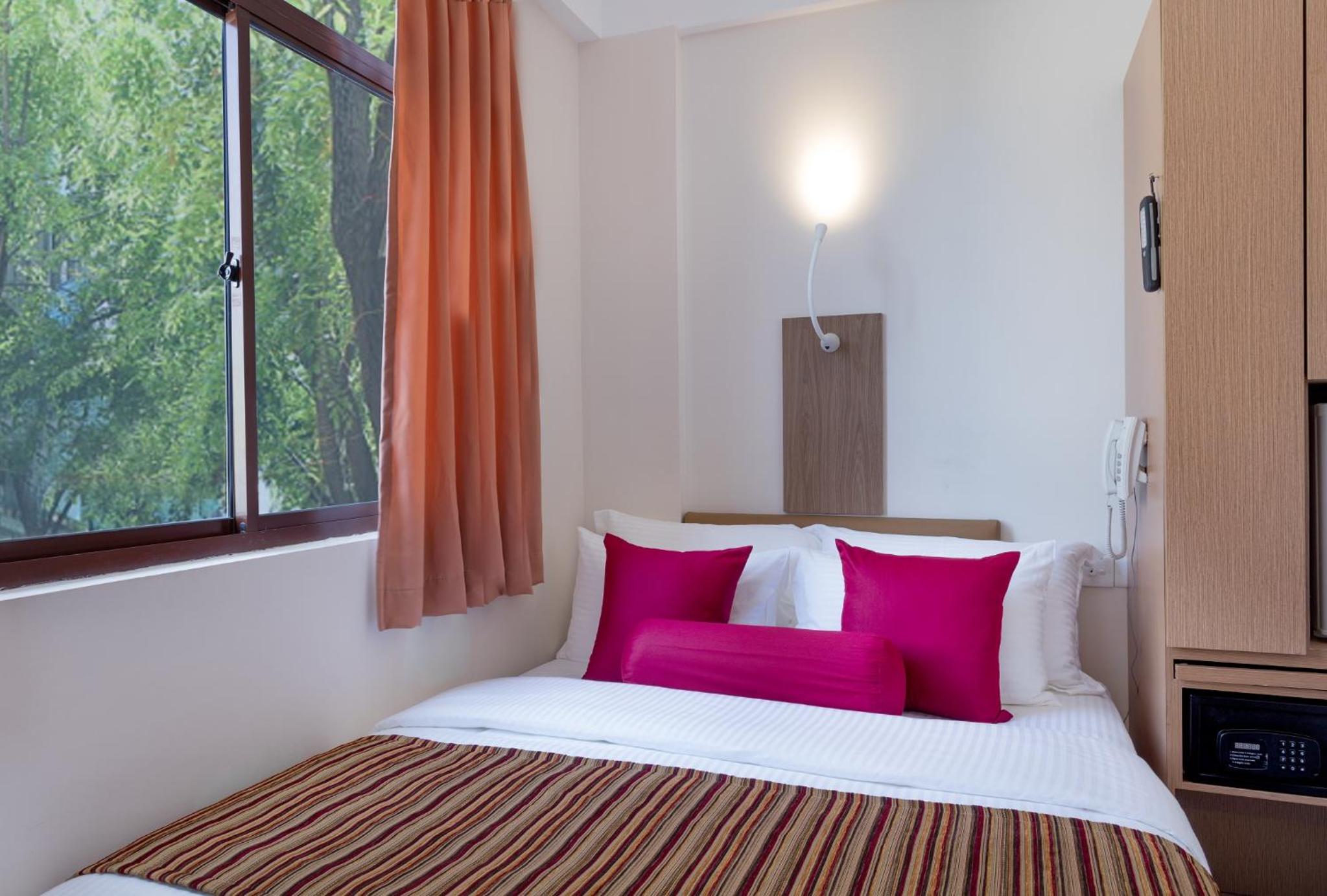 Standard Twin Room (Free Return Airport Transfer and 10% of Food & Beverage)