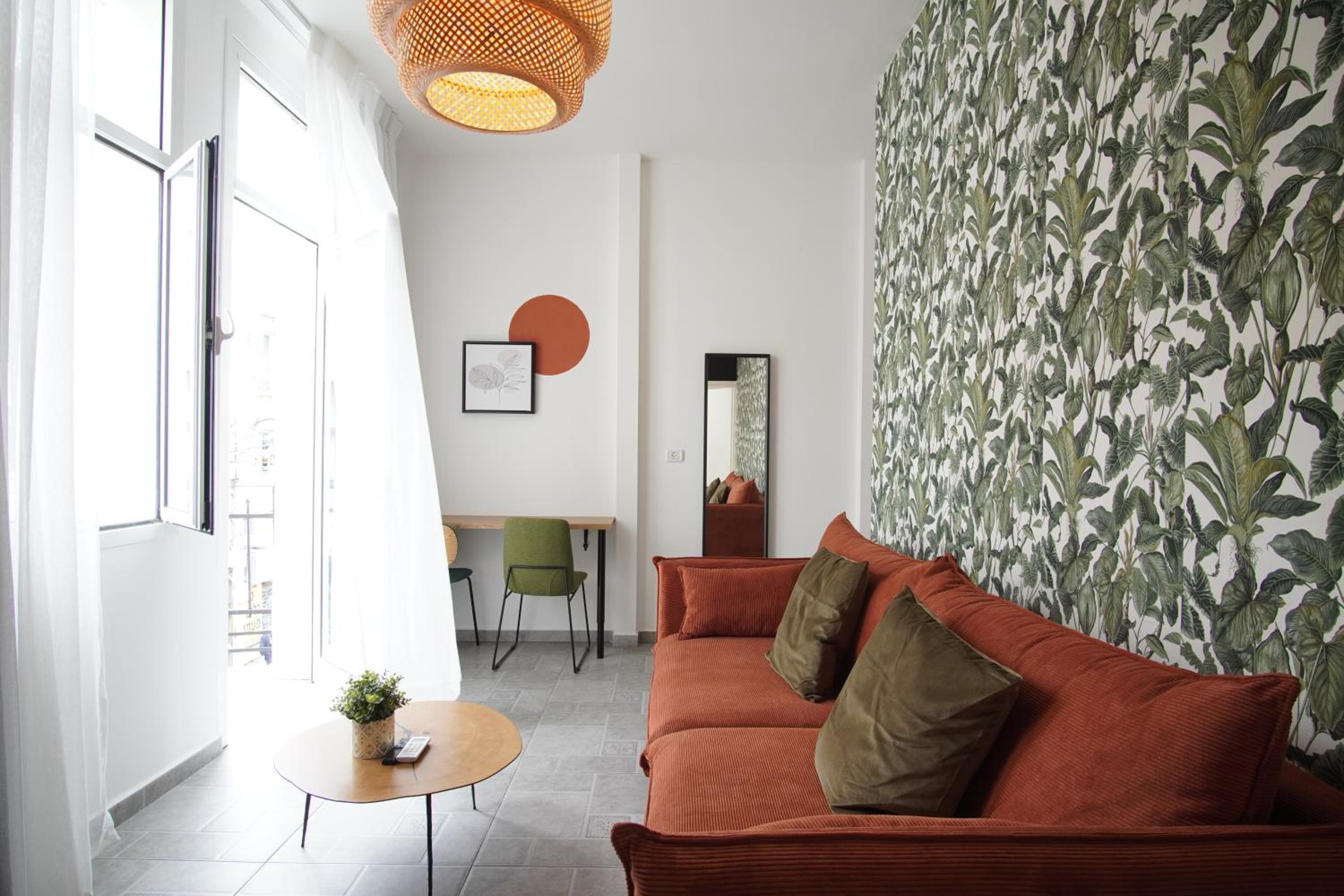One-Bedroom Apartment
