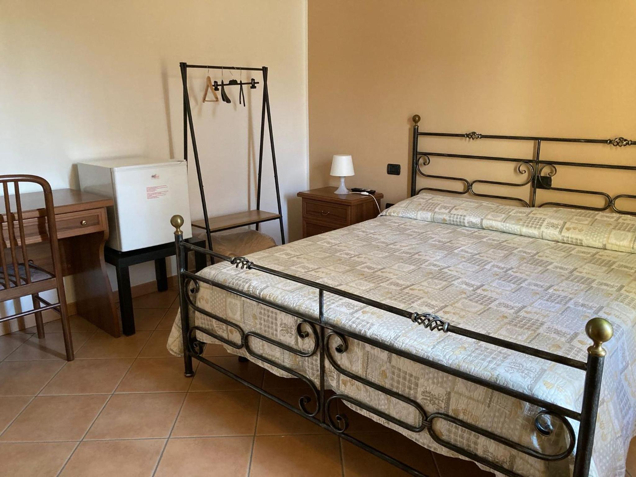Double Room - Photo 8