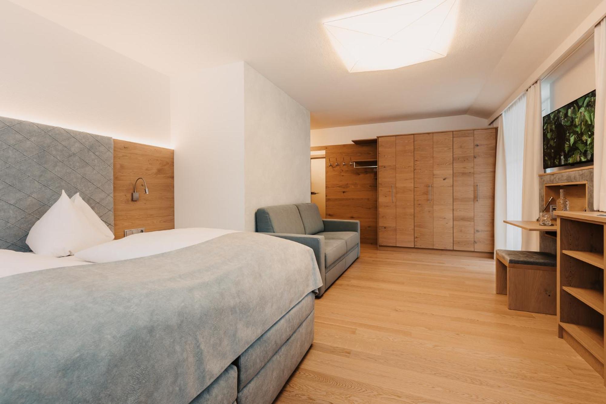 Quadruple Room - Photo 2