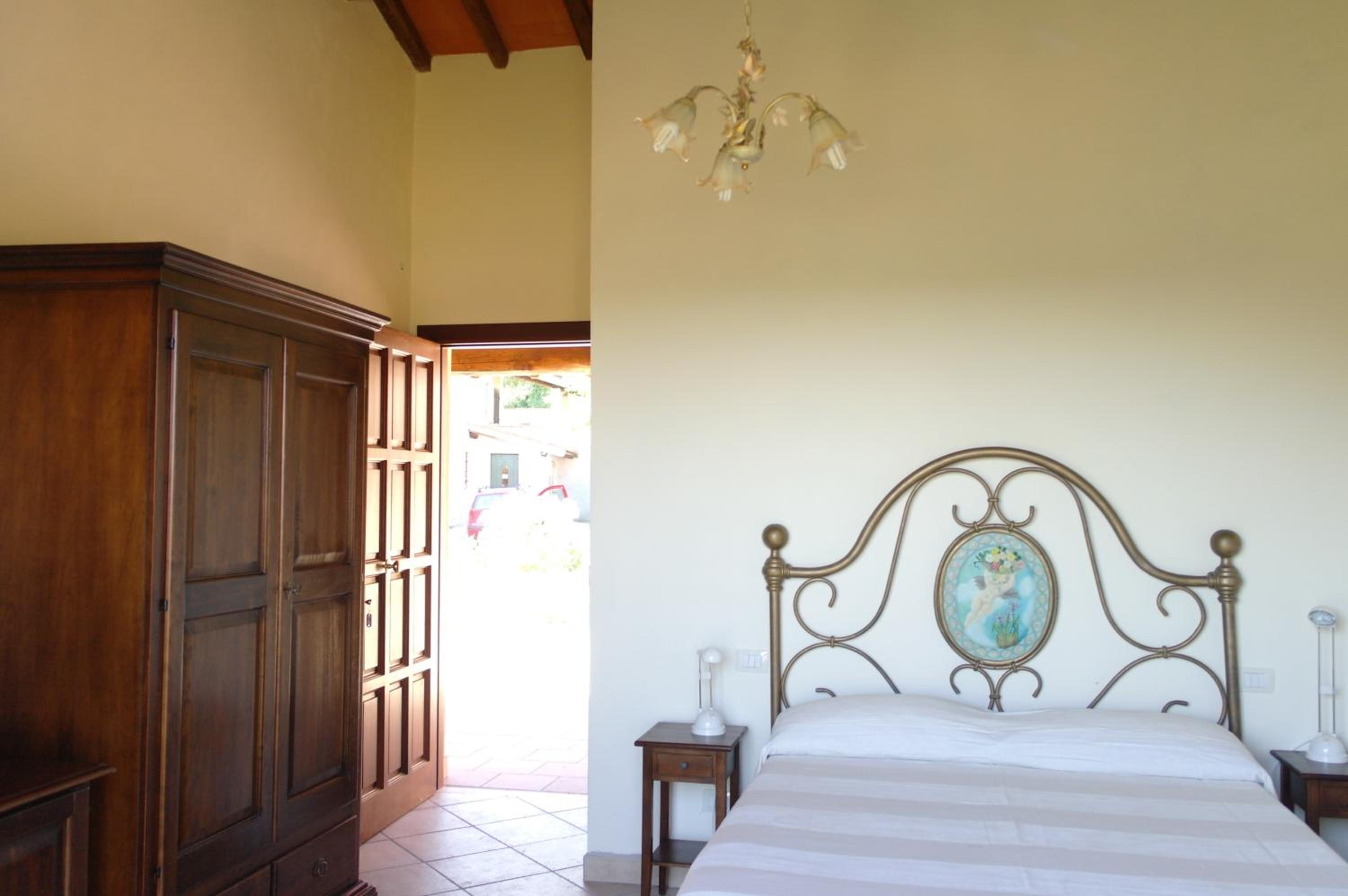 Double Room with Private Bathroom photo 2