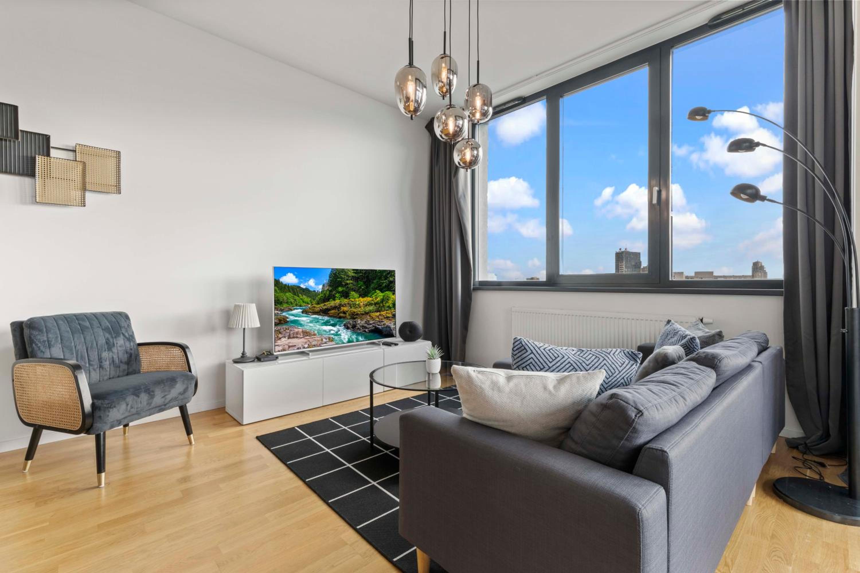 One-Bedroom Apartment