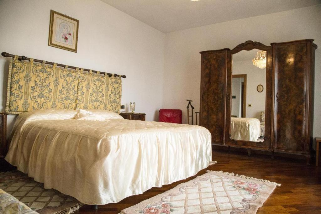 Two-Bedroom House - Photo 6
