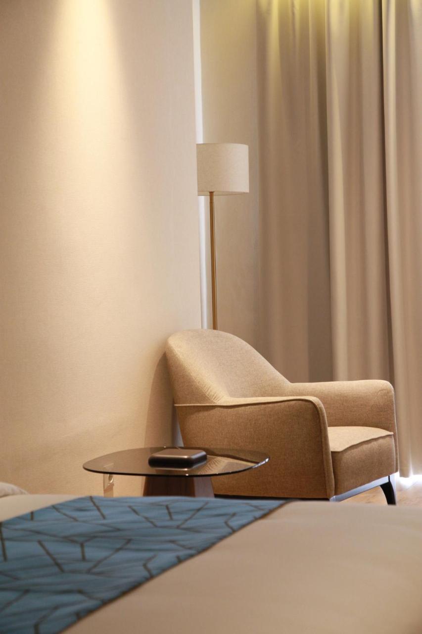 Large Double Room - Photo 2