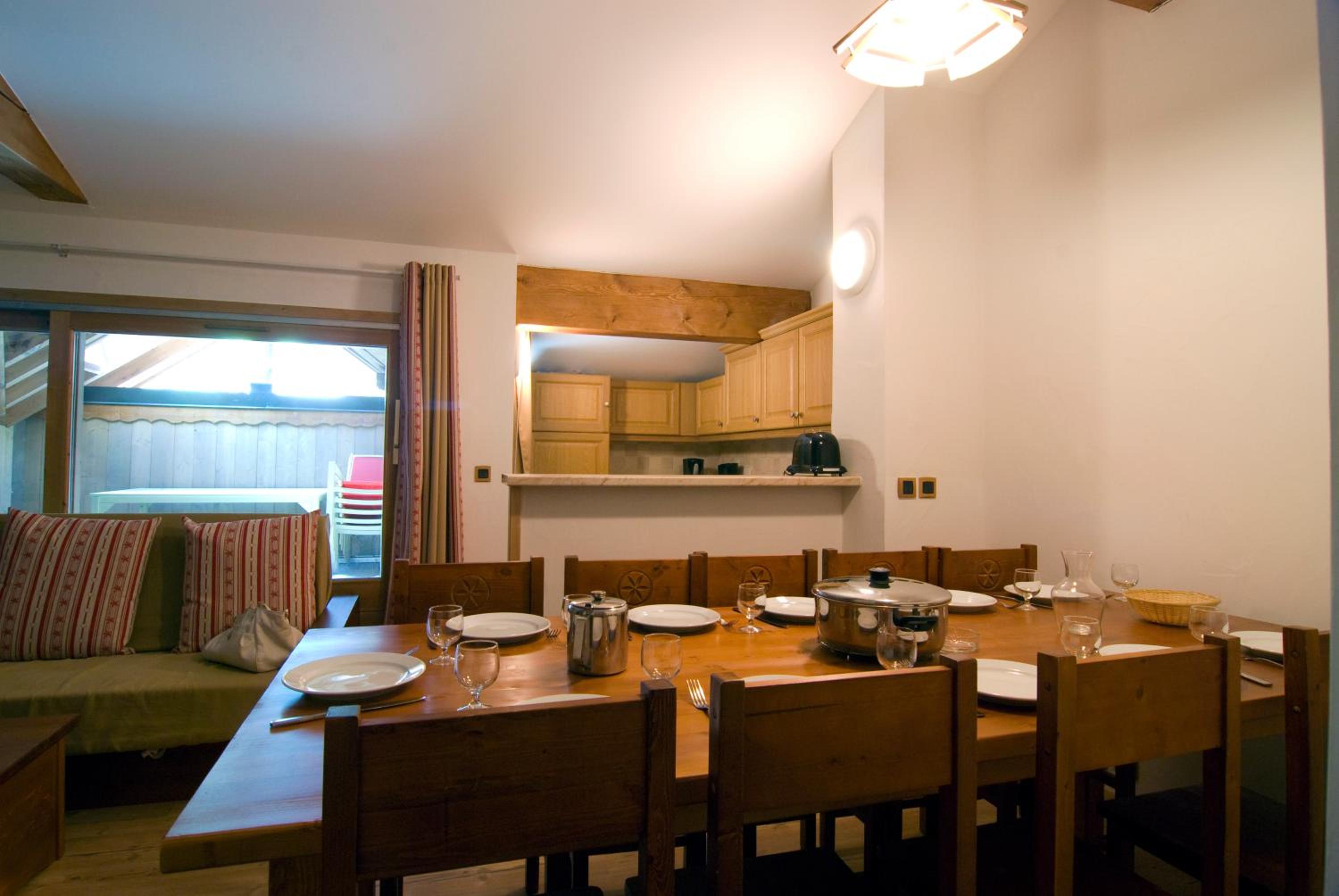 Three-Bedroom Apartment with Loggia (9 People) photo 2