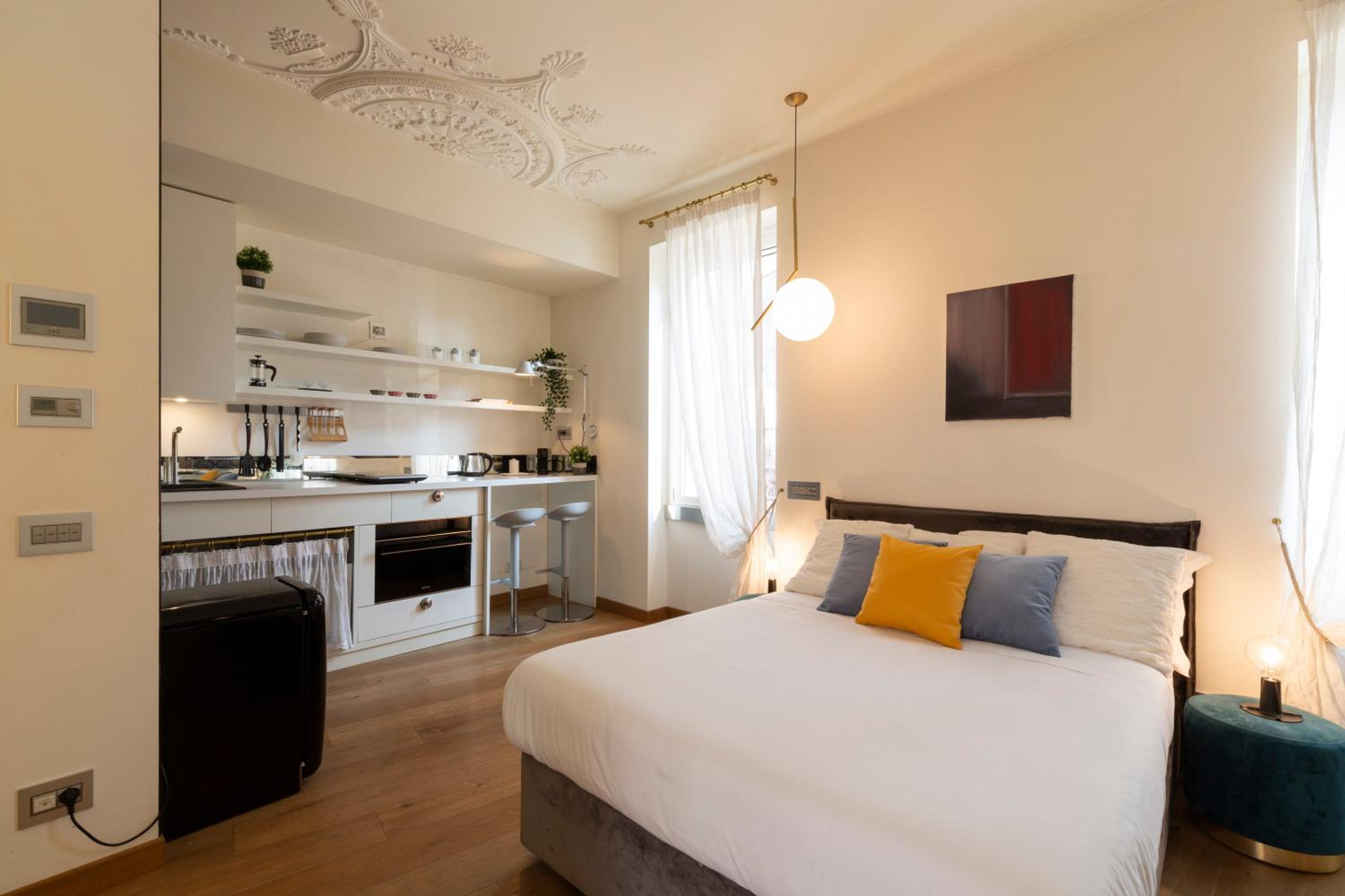 One-Bedroom Apartment