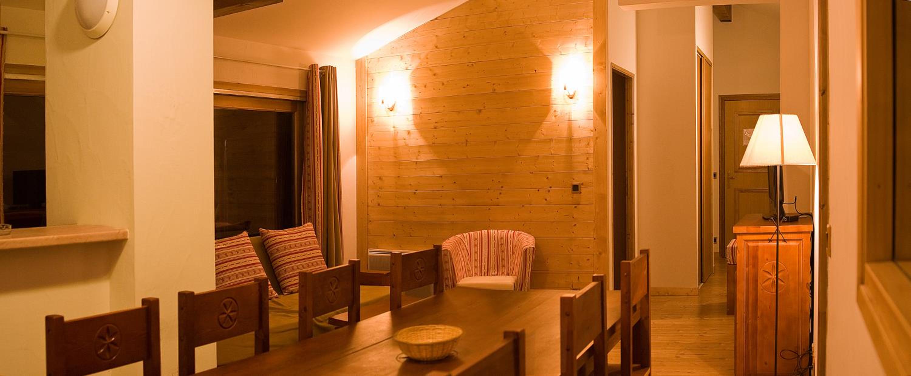 Four-Bedroom Apartment with Loggia (11 People) photo 1