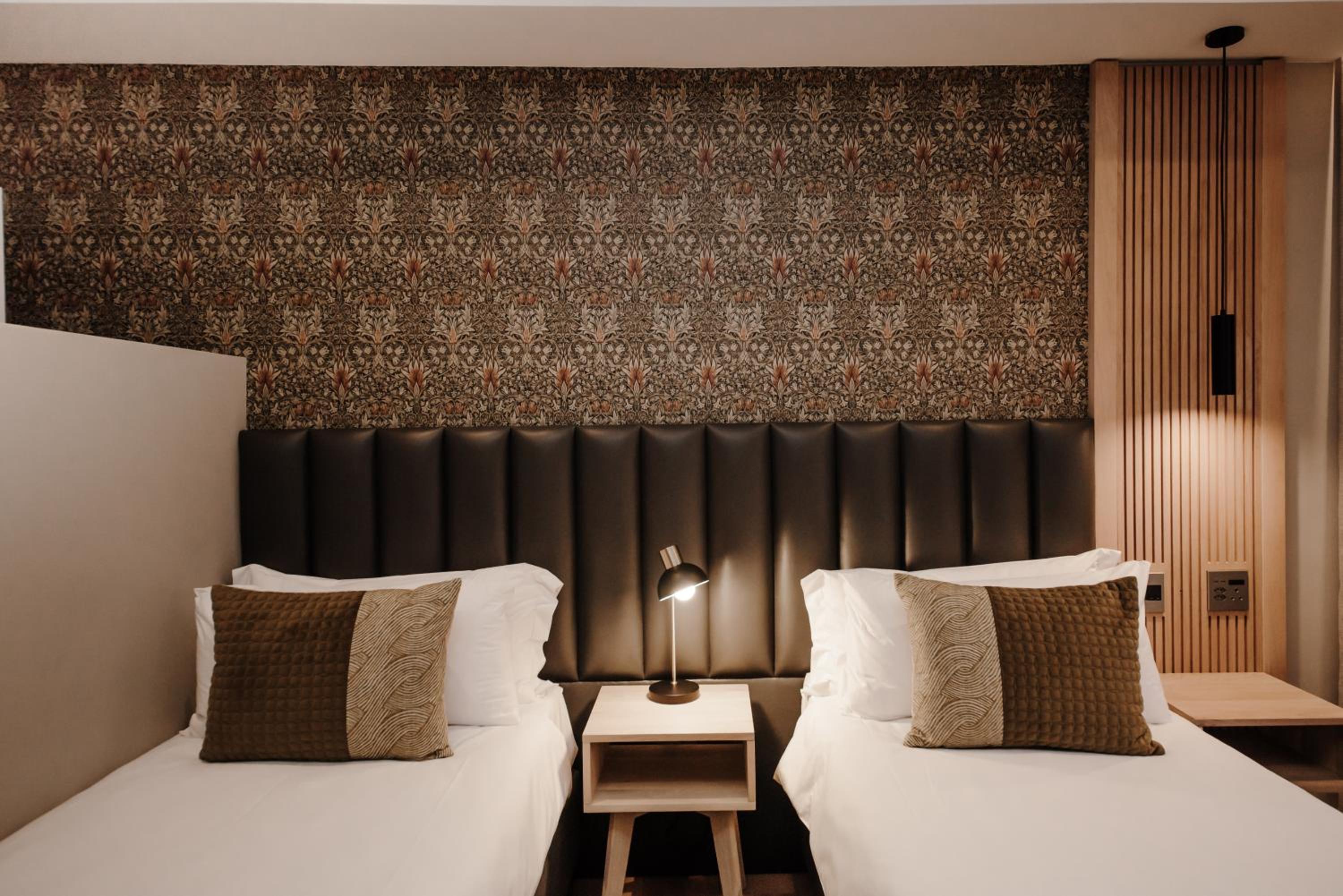 Standard Double or Twin Room - Photo 7