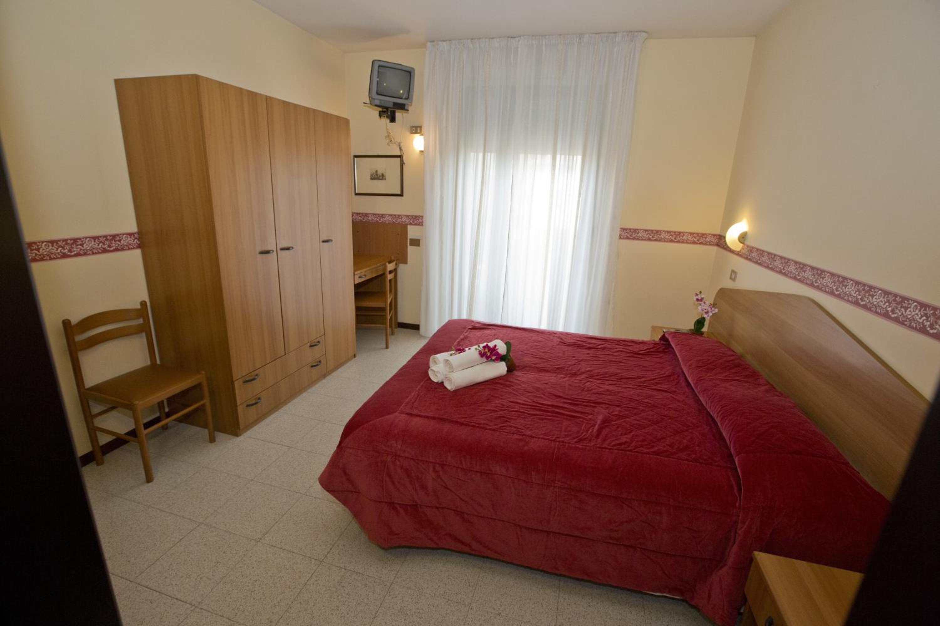 Double Room - Photo 1