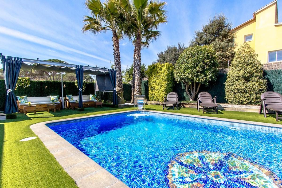 Villa with Private Pool photo 3