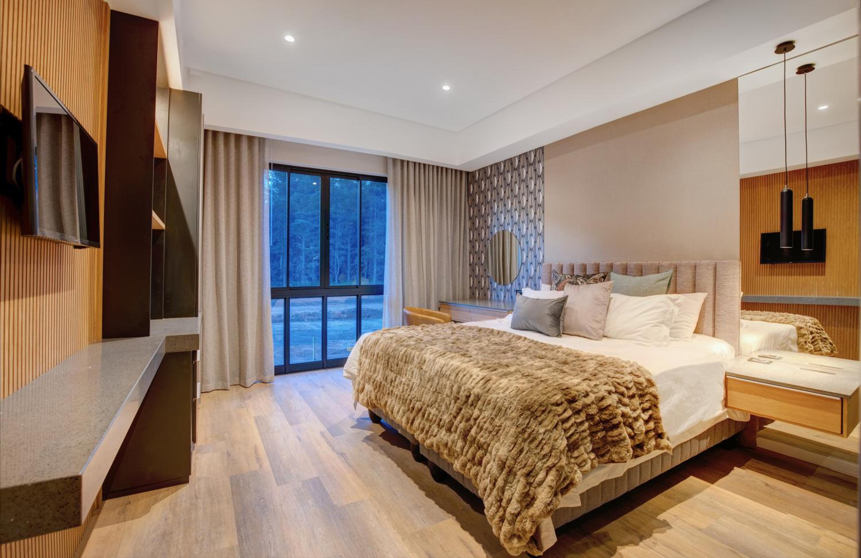 Standard Double Room - Photo 2