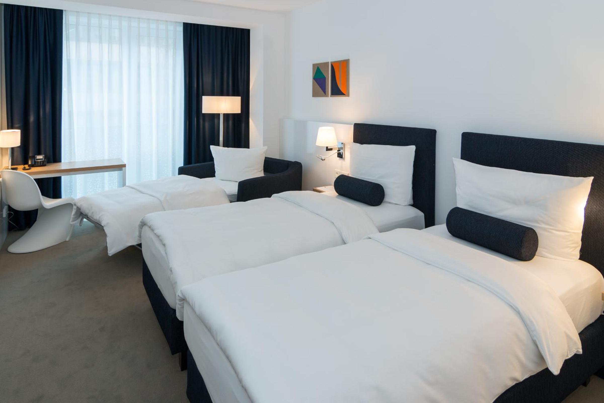 Double Room with Extra Bed photo 1